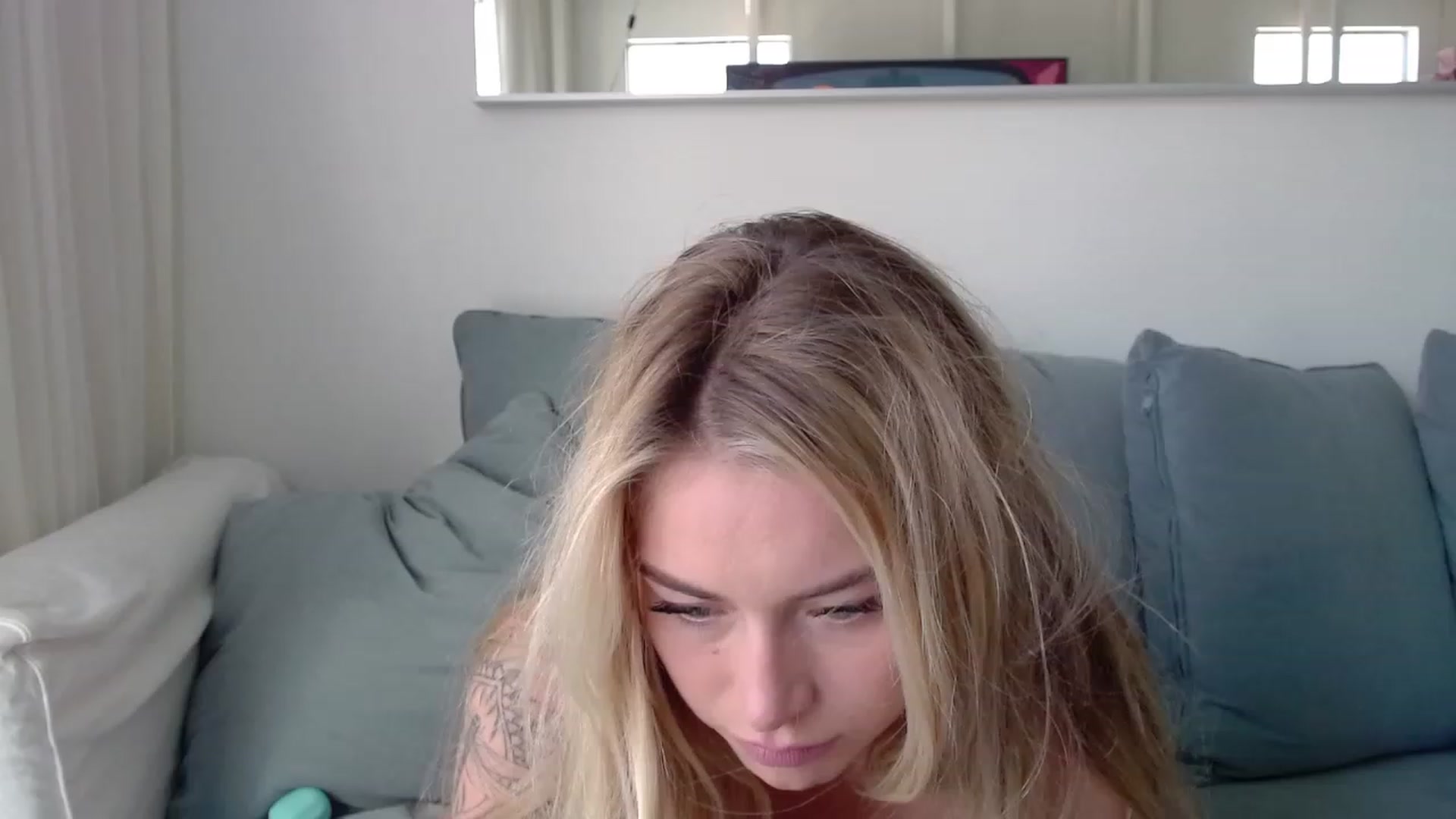 Gallery image thumbnail from Lovelyemilia's myfreecams stream on, 08/11/2023, 22:54 image 8 of 20