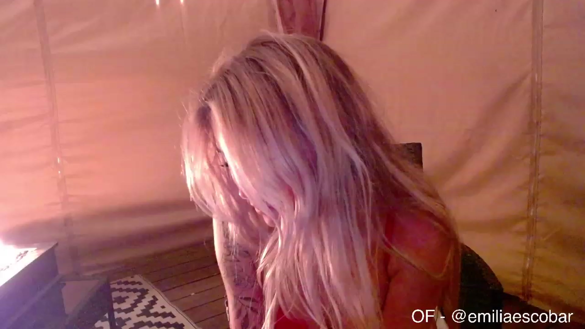 Gallery image thumbnail from Lovelyemilia's myfreecams stream on, 09/05/2023, 05:10 image 16 of 20