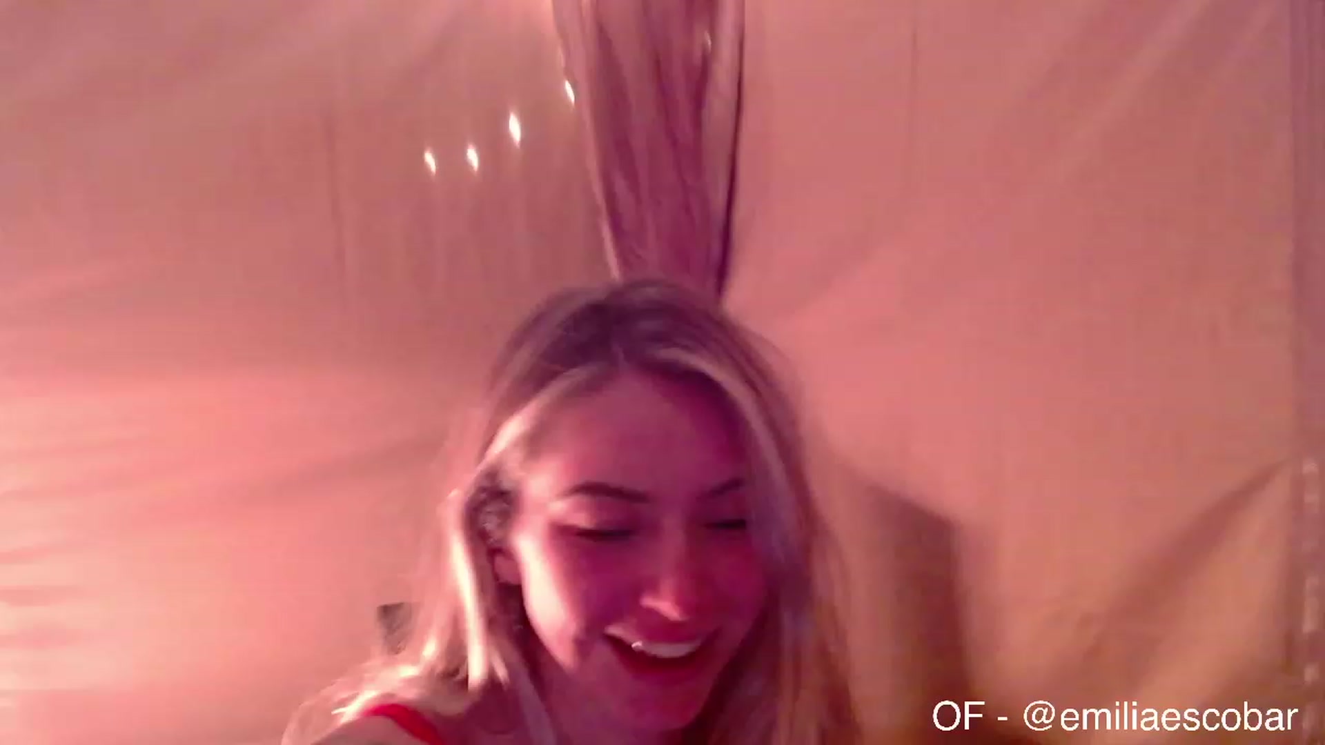 Gallery image thumbnail from Lovelyemilia's myfreecams stream on, 09/05/2023, 05:10 image 2 of 20