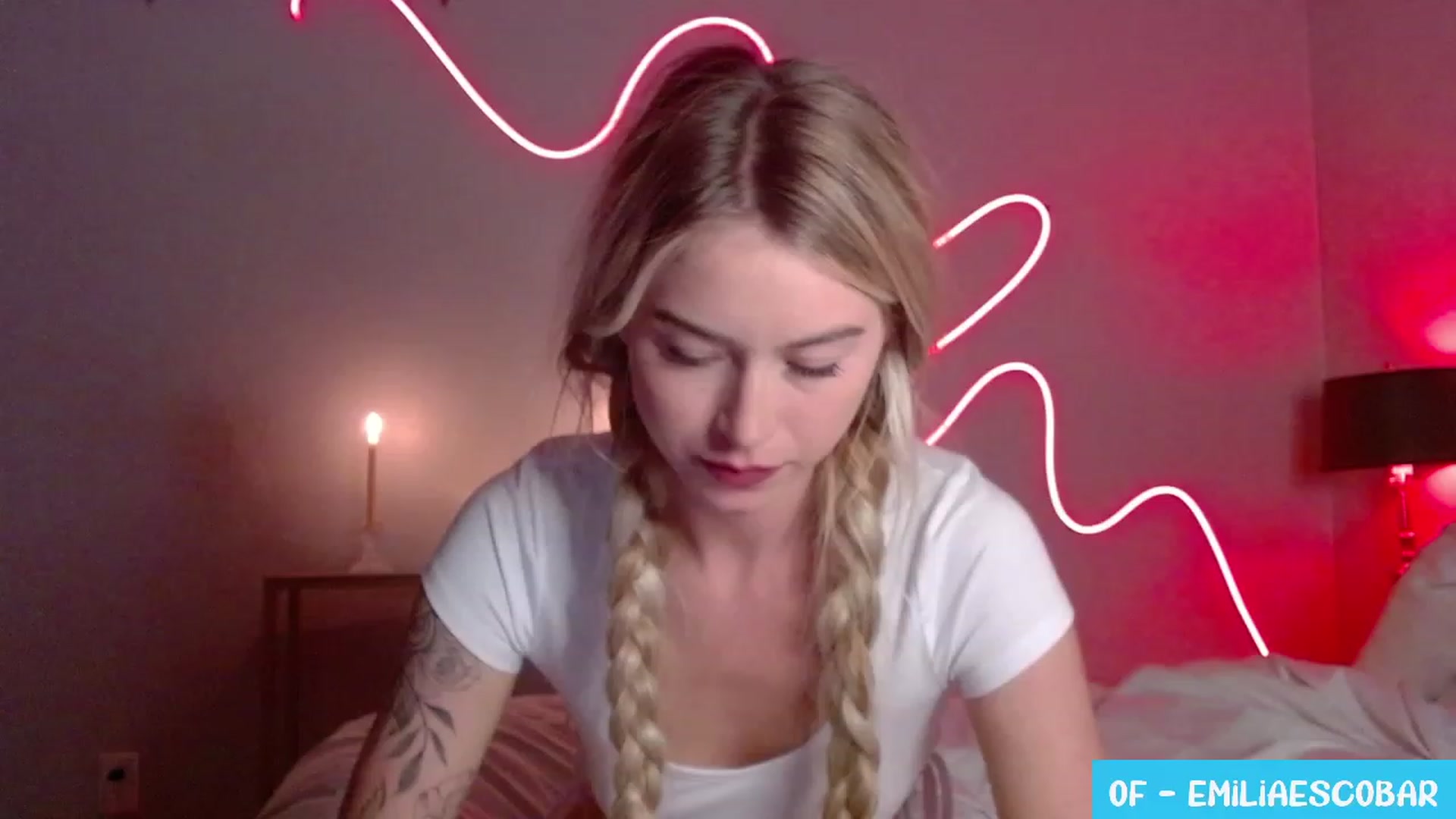Gallery image thumbnail from Lovelyemilia's myfreecams stream on, 09/19/2023, 07:09 image 1 of 20