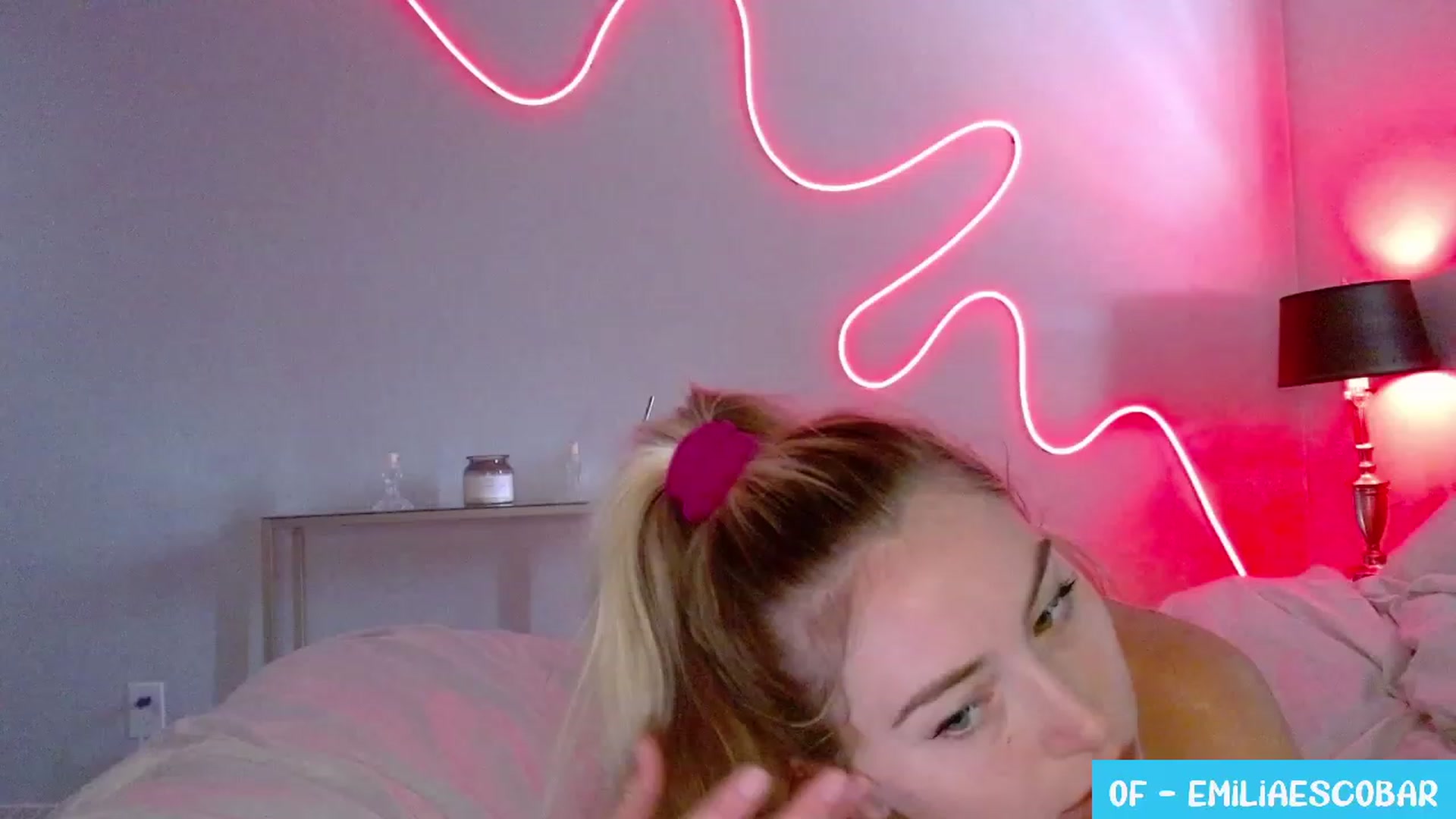 Gallery image thumbnail from Lovelyemilia's myfreecams stream on, 09/27/2023, 21:32 image 4 of 20