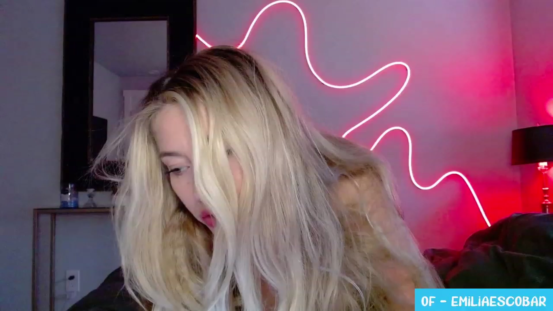 Gallery image thumbnail from Lovelyemilia's myfreecams stream on, 10/02/2023, 20:58 image 4 of 20