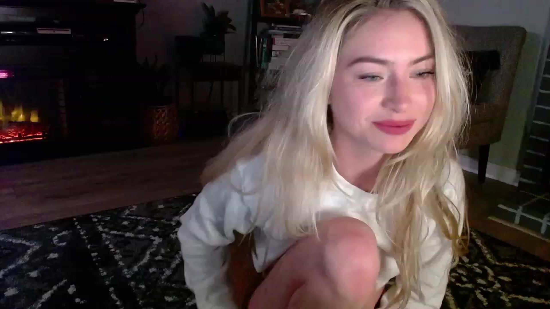 Gallery image thumbnail from Lovelyemilia's myfreecams stream on, 11/02/2023, 04:20 image 17 of 20