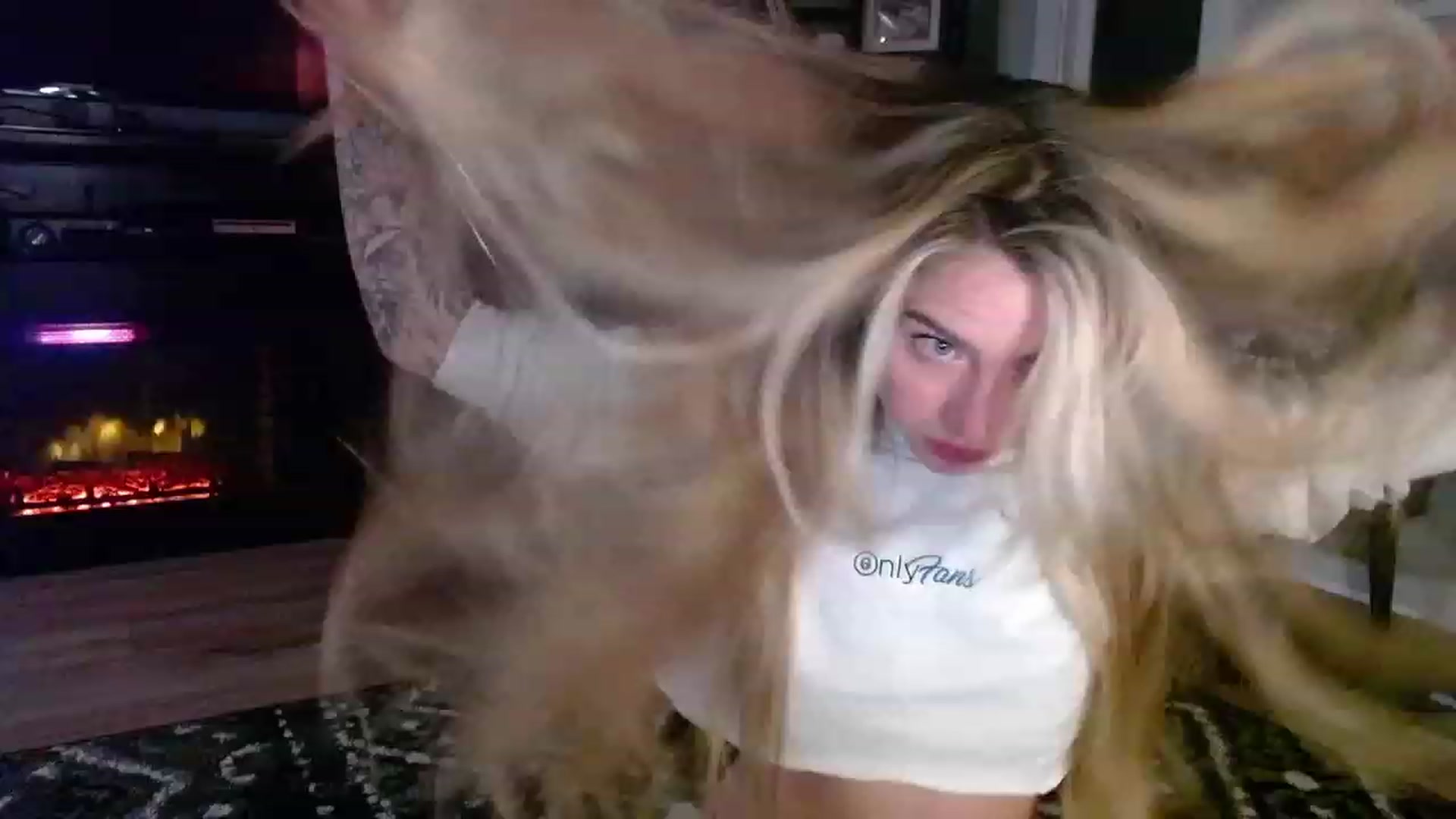 Gallery image thumbnail from Lovelyemilia's myfreecams stream on, 11/02/2023, 05:12 image 15 of 20