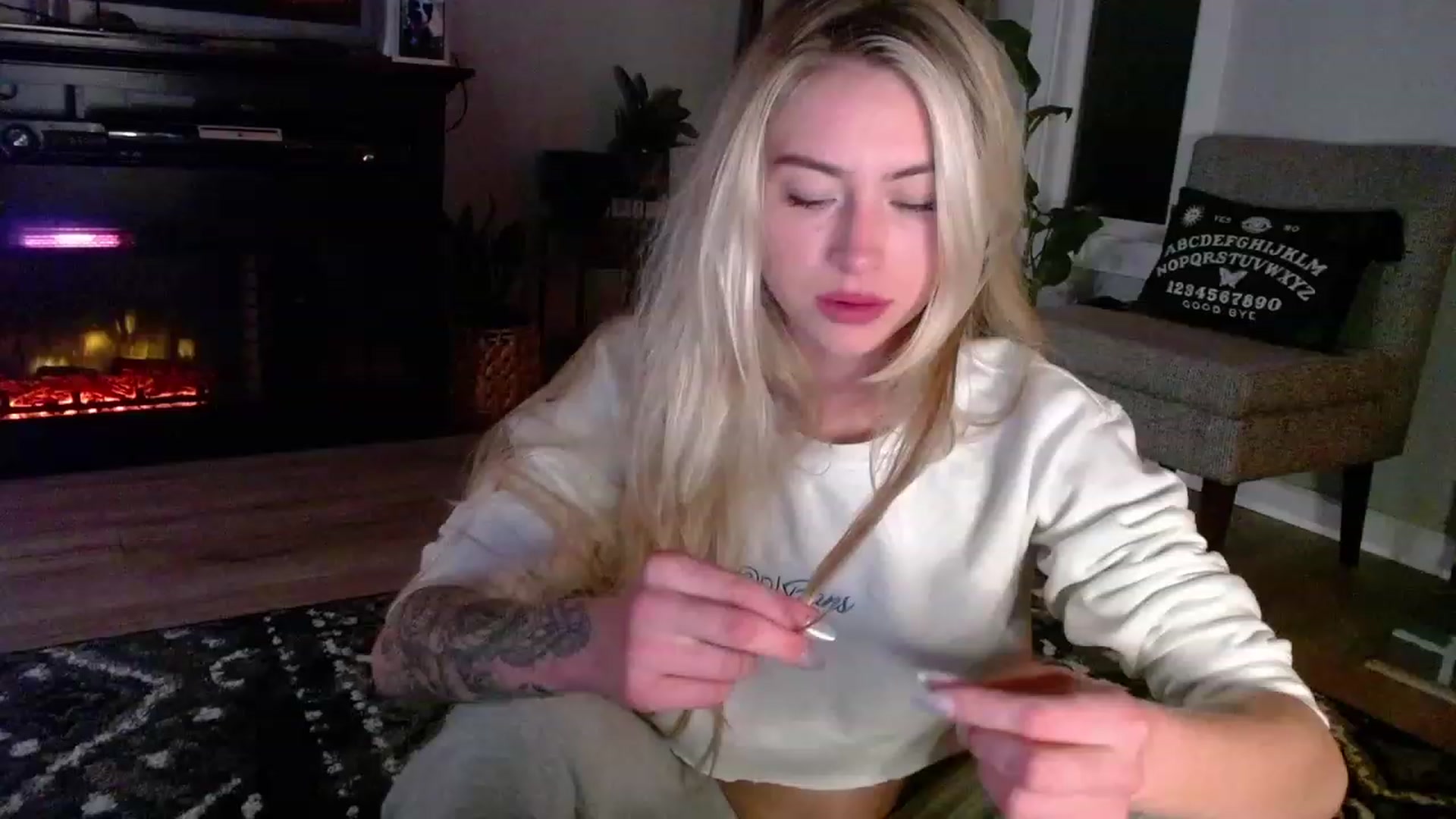 Gallery image thumbnail from Lovelyemilia's myfreecams stream on, 11/02/2023, 05:12 image 10 of 20