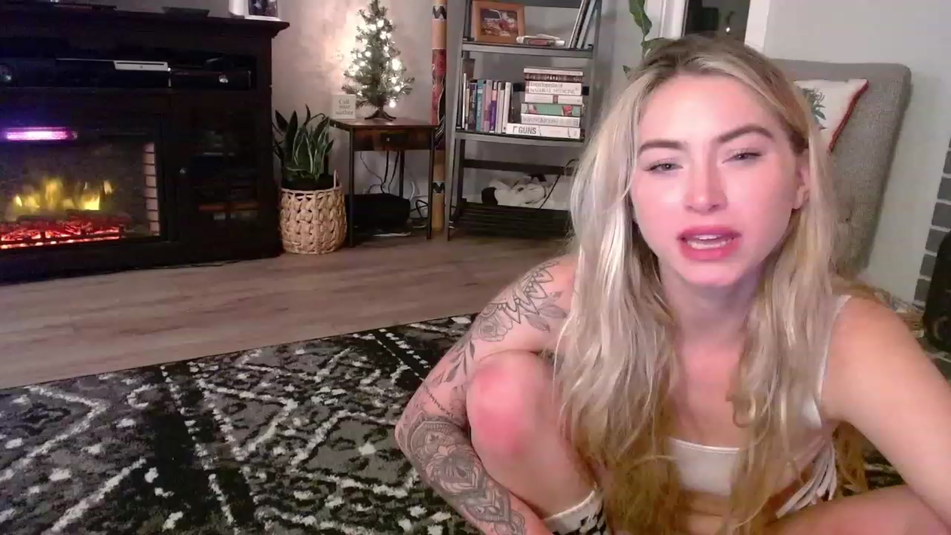 Gallery image thumbnail from Lovelyemilia's myfreecams stream on, 11/04/2023, 06:56 image 14 of 20