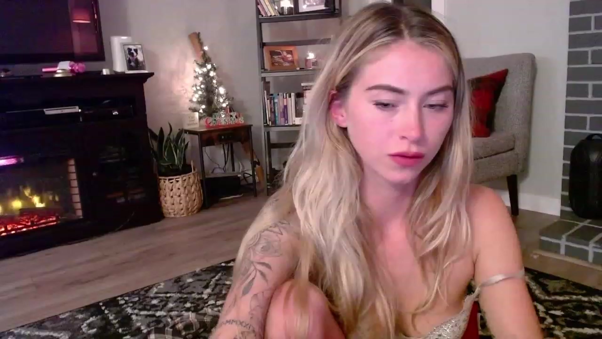 Gallery image thumbnail from Lovelyemilia's myfreecams stream on, 11/07/2023, 06:25 image 20 of 20