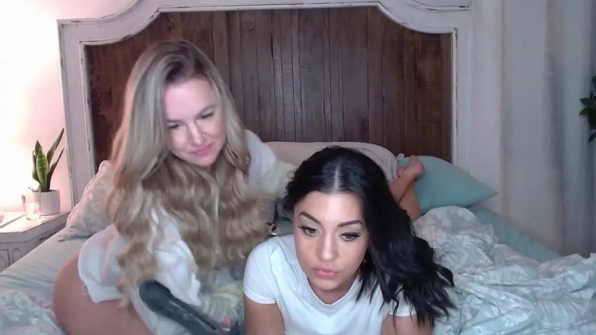 Gallery image thumbnail from Lovelyemilia's myfreecams stream on, 11/11/2023, 04:55 image 7 of 20
