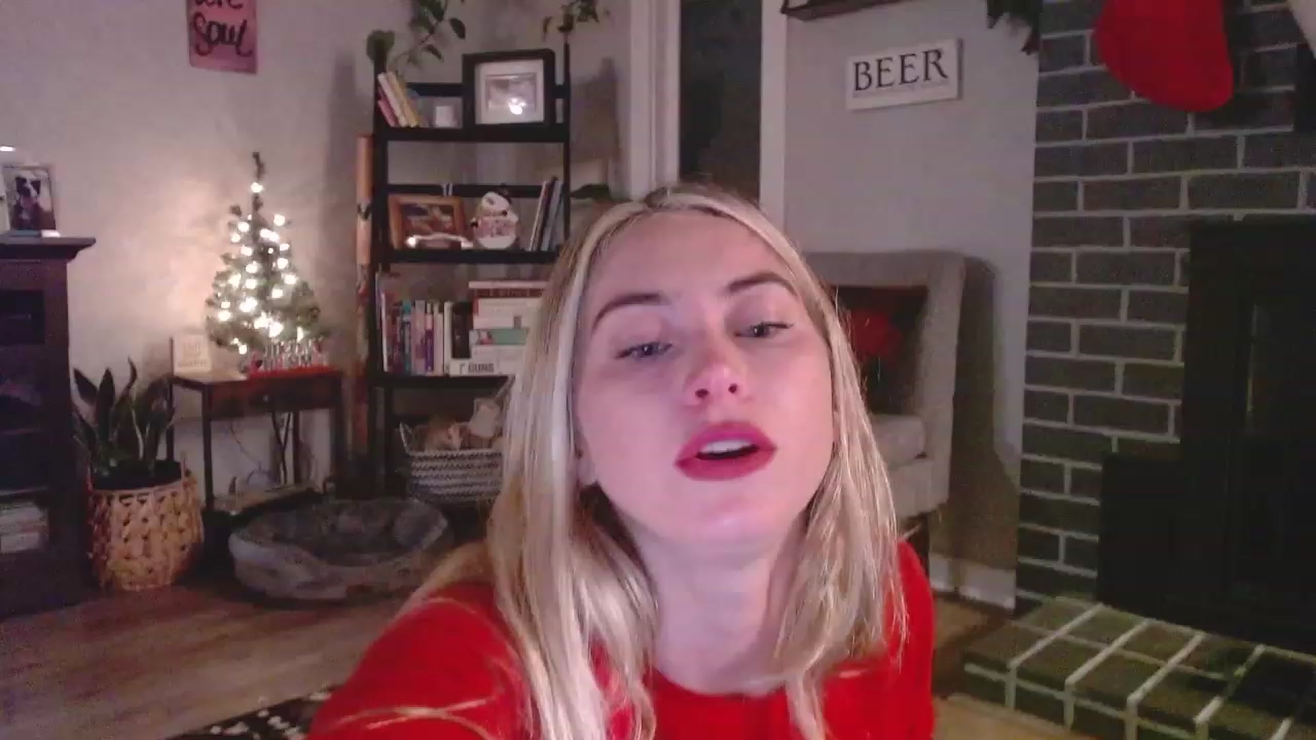 Gallery image thumbnail from Lovelyemilia's myfreecams stream on, 11/17/2023, 05:23 image 2 of 20