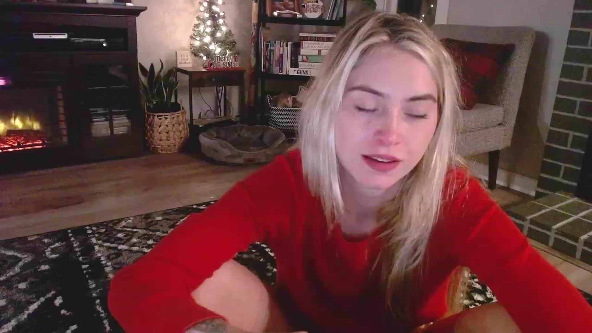 Gallery image thumbnail from Lovelyemilia's myfreecams stream on, 11/17/2023, 06:06 image 2 of 20