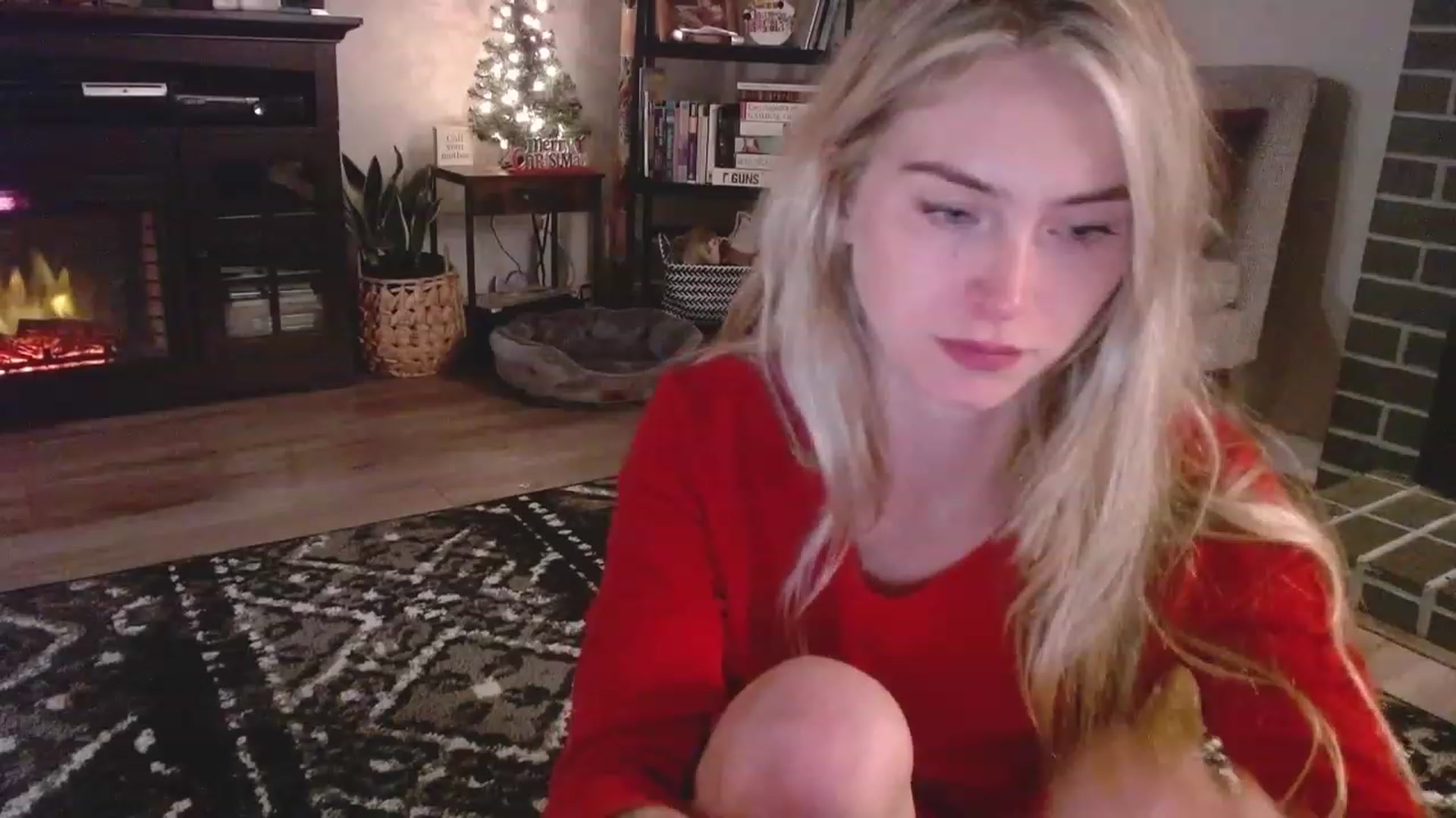 Gallery image thumbnail from Lovelyemilia's myfreecams stream on, 11/17/2023, 06:06 image 6 of 20