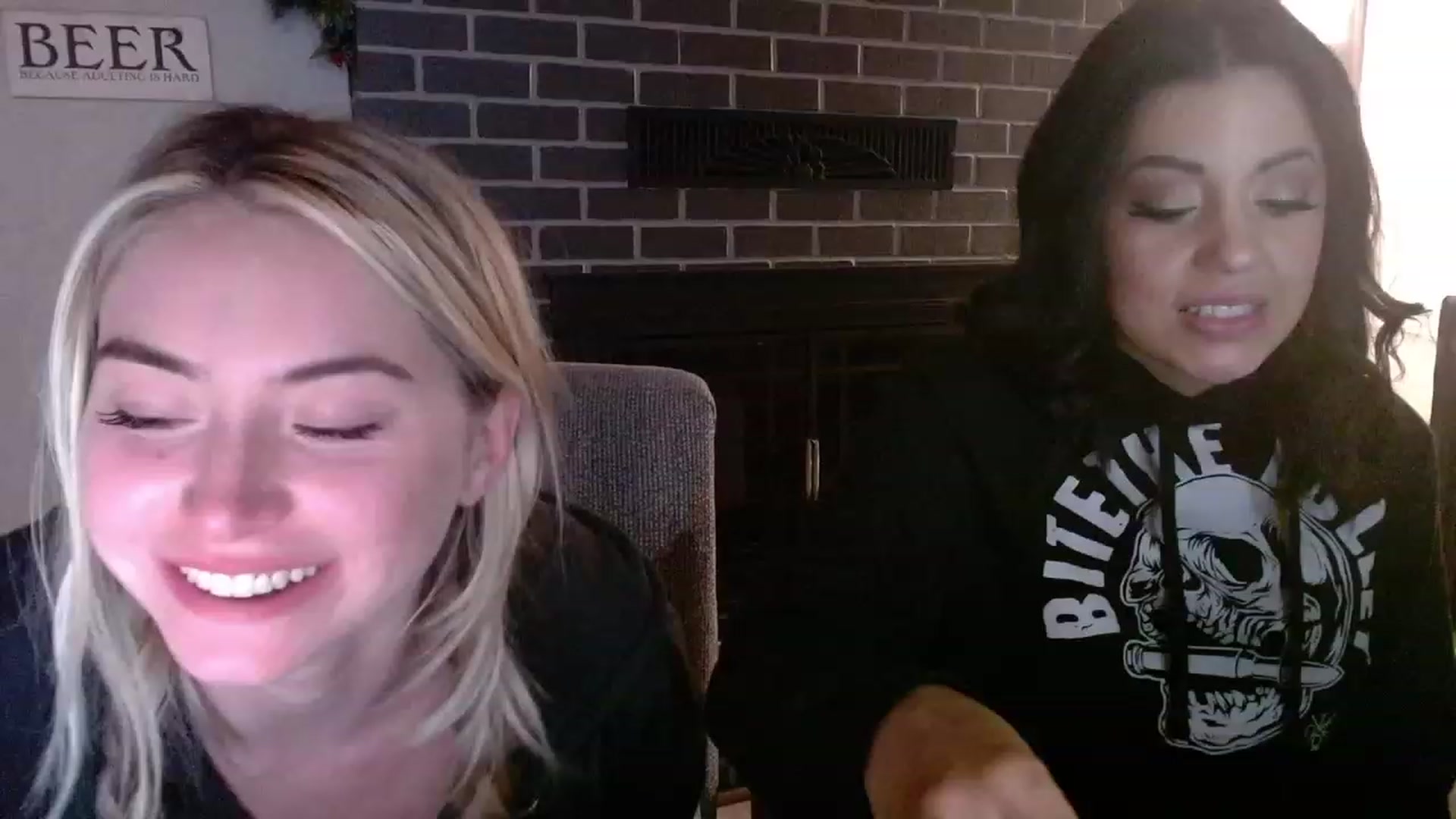 Gallery image thumbnail from Lovelyemilia's myfreecams stream on, 11/22/2023, 07:40 image 18 of 20