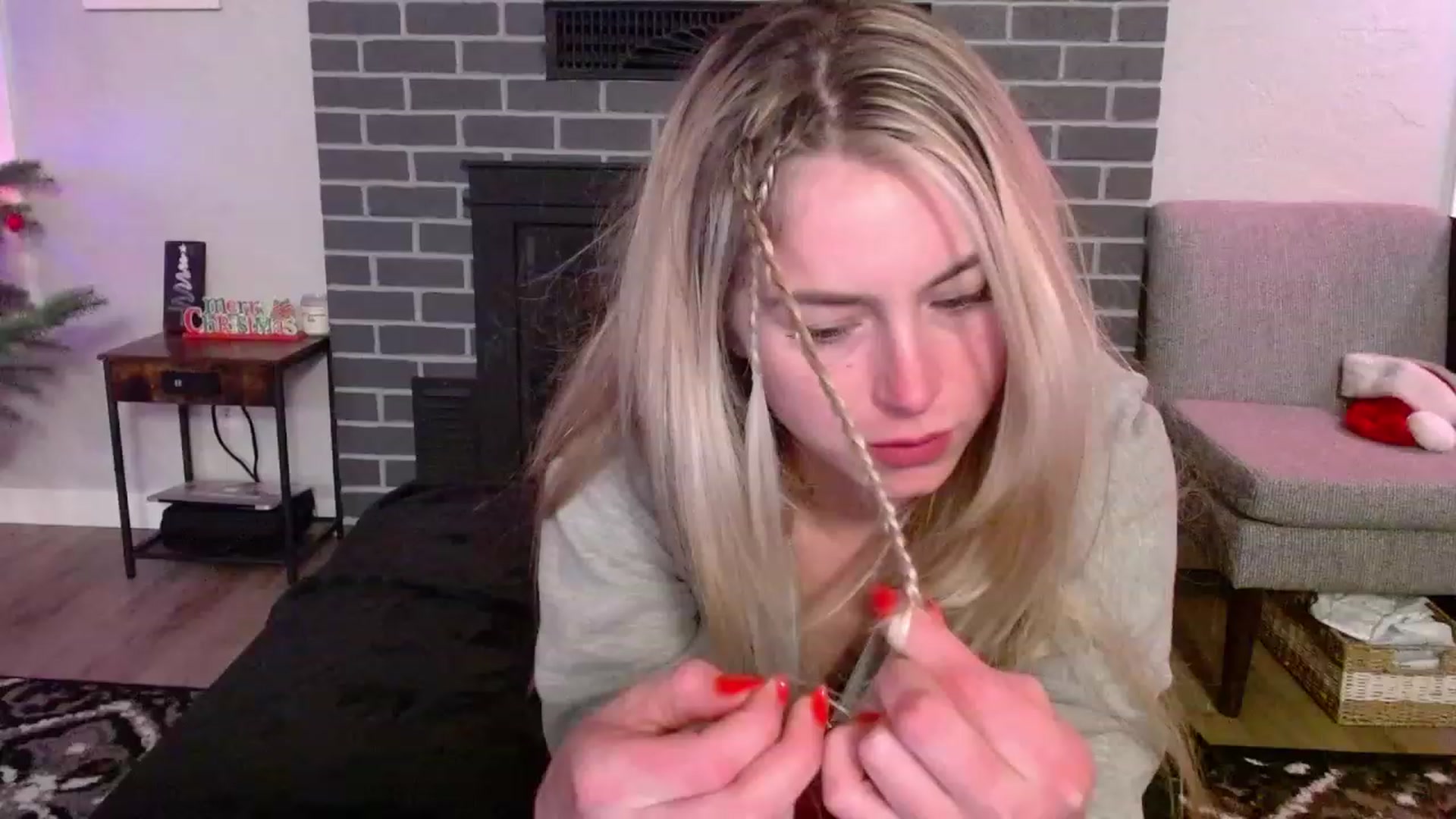 Gallery image thumbnail from Lovelyemilia's myfreecams stream on, 11/28/2023, 07:10 image 1 of 20