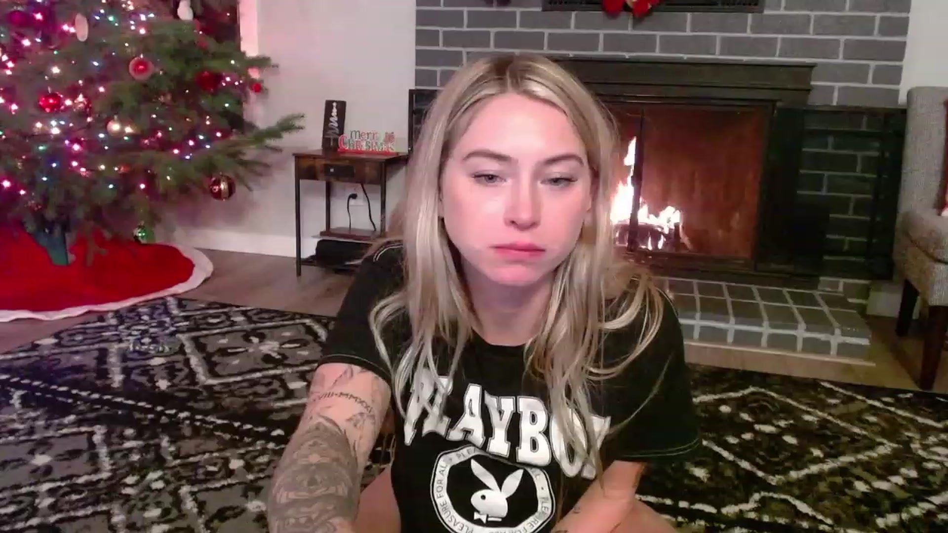 Gallery image thumbnail from Lovelyemilia's myfreecams stream on, 12/06/2023, 04:03 image 1 of 20
