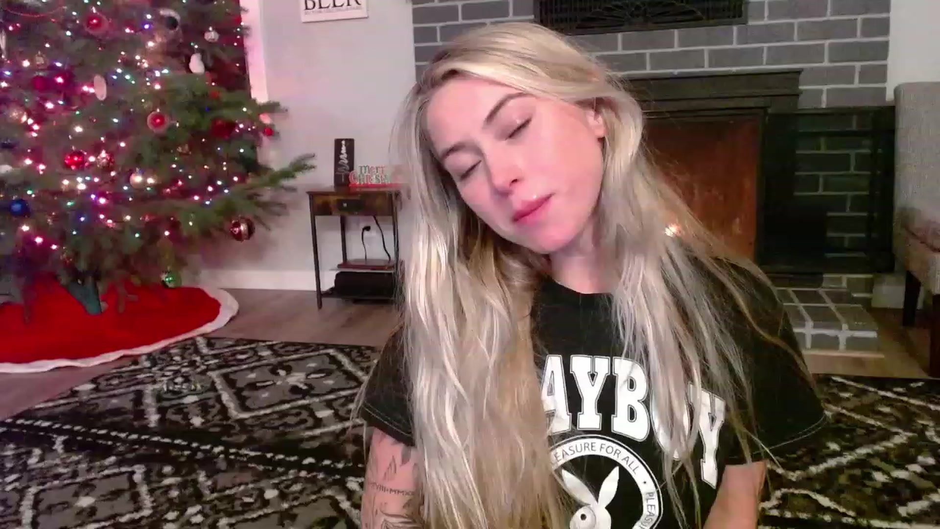 Gallery image thumbnail from Lovelyemilia's myfreecams stream on, 12/06/2023, 05:11 image 17 of 20