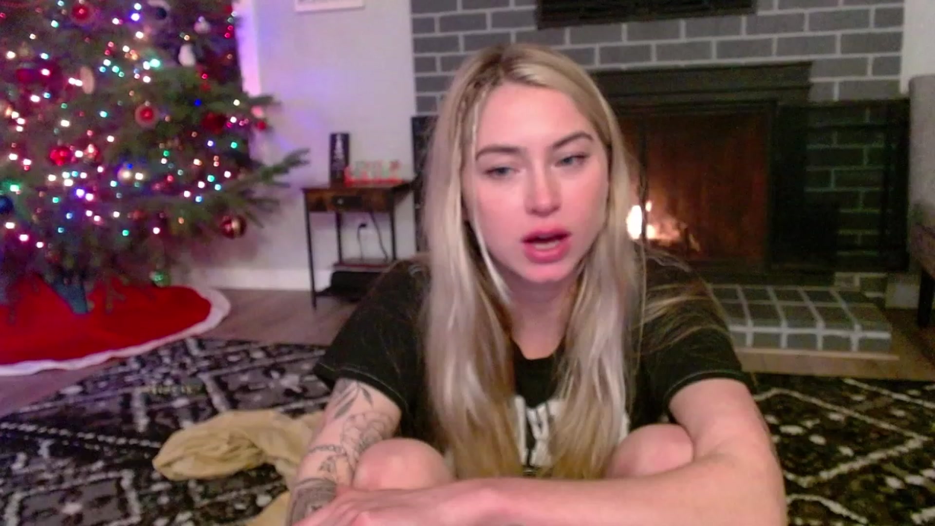 Gallery image thumbnail from Lovelyemilia's myfreecams stream on, 12/06/2023, 05:11 image 2 of 20