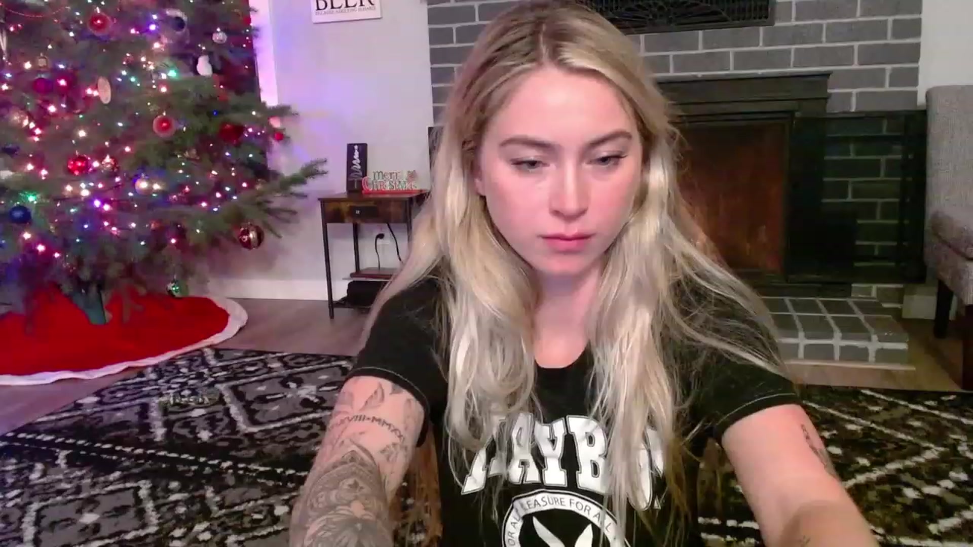 Gallery image thumbnail from Lovelyemilia's myfreecams stream on, 12/06/2023, 05:11 image 15 of 20