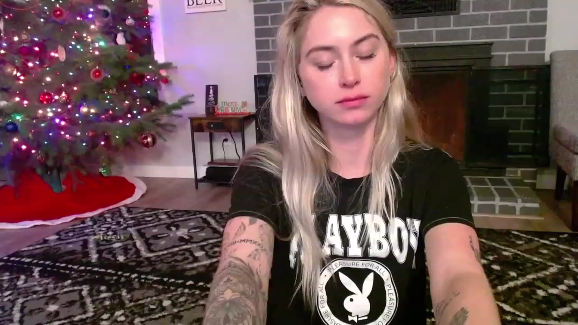 Gallery image thumbnail from Lovelyemilia's myfreecams stream on, 12/06/2023, 05:11 image 5 of 20