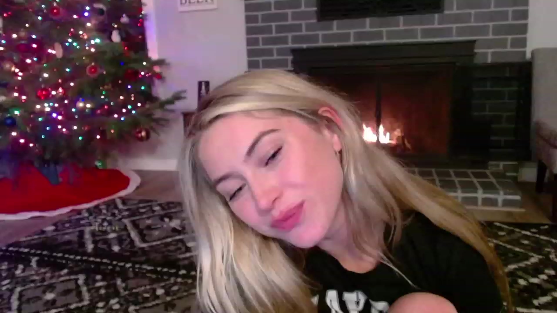 Gallery image thumbnail from Lovelyemilia's myfreecams stream on, 12/06/2023, 05:11 image 20 of 20