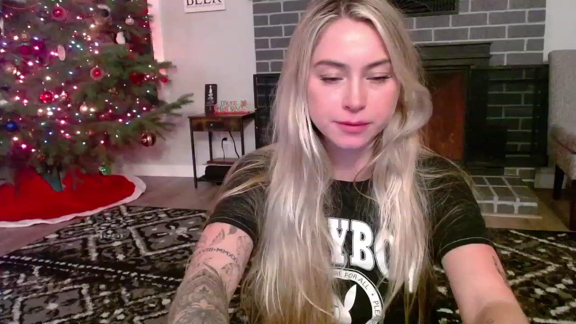 Gallery image thumbnail from Lovelyemilia's myfreecams stream on, 12/06/2023, 05:11 image 18 of 20