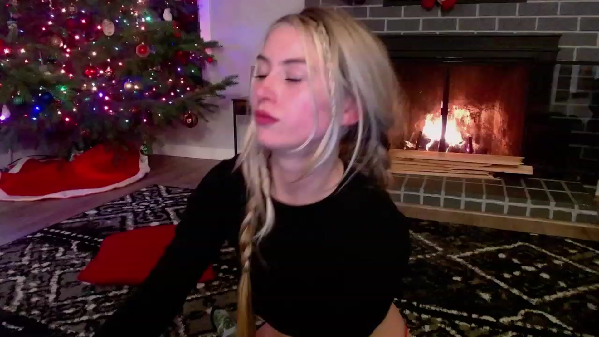 Gallery image thumbnail from Lovelyemilia's myfreecams stream on, 12/07/2023, 06:54 image 13 of 20