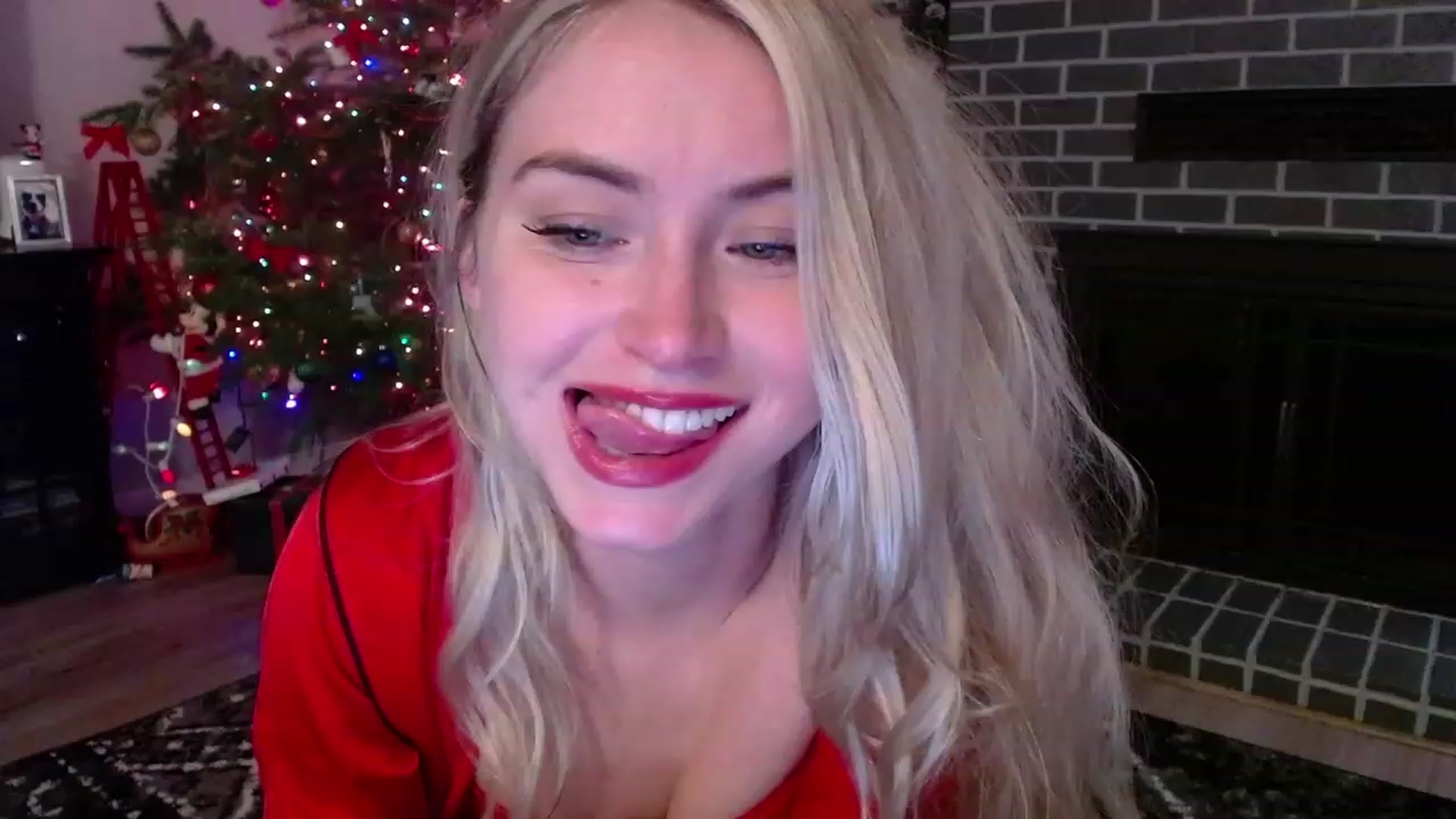 Gallery image thumbnail from Lovelyemilia's myfreecams stream on, 12/12/2023, 05:38 image 8 of 20