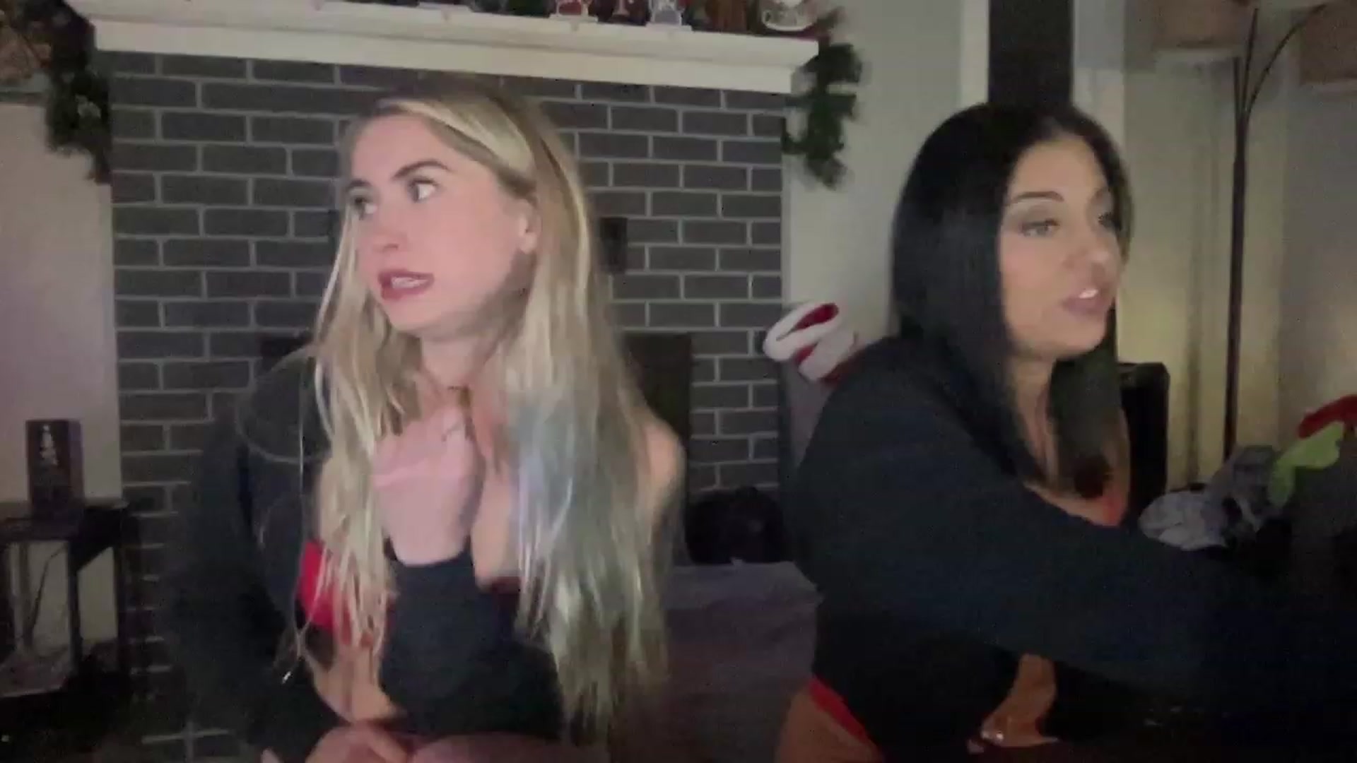 Gallery image thumbnail from Lovelyemilia's myfreecams stream on, 12/15/2023, 06:39 image 1 of 20