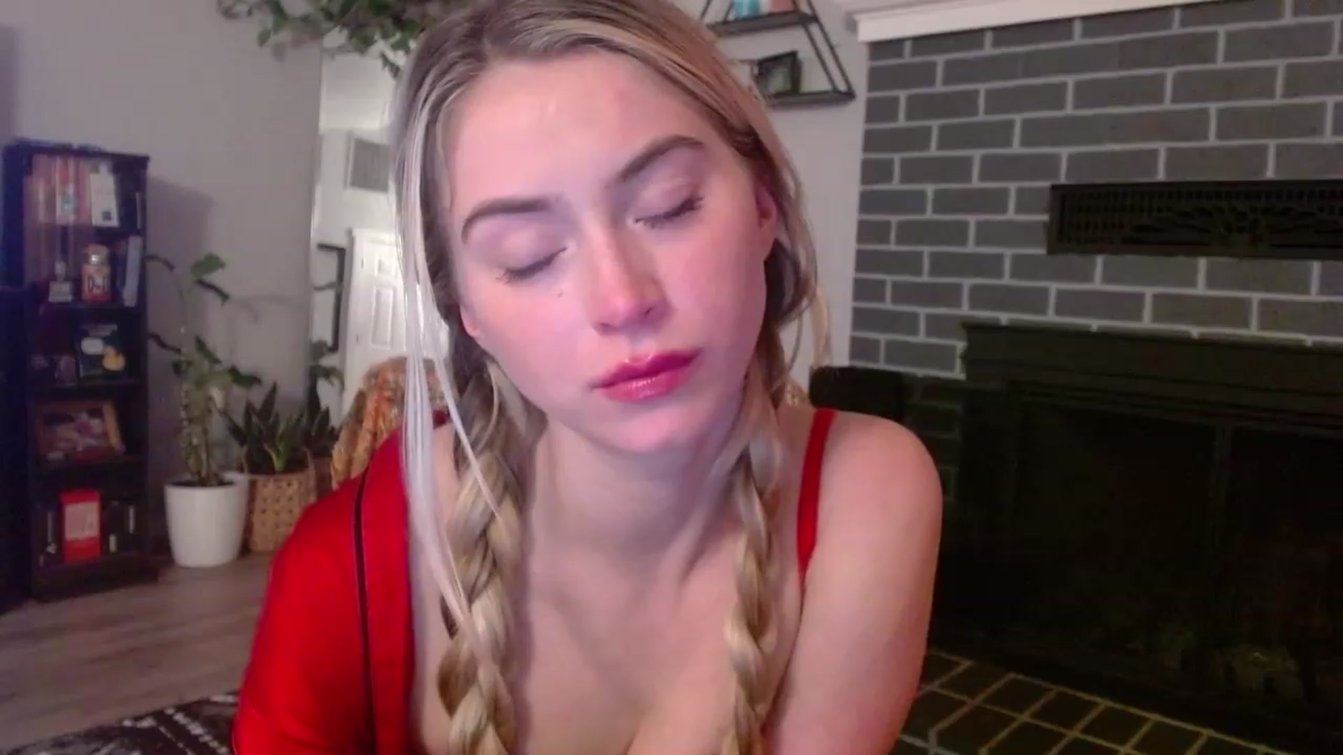 Gallery image thumbnail from Lovelyemilia's myfreecams stream on, 01/14/2024, 04:59 image 15 of 20
