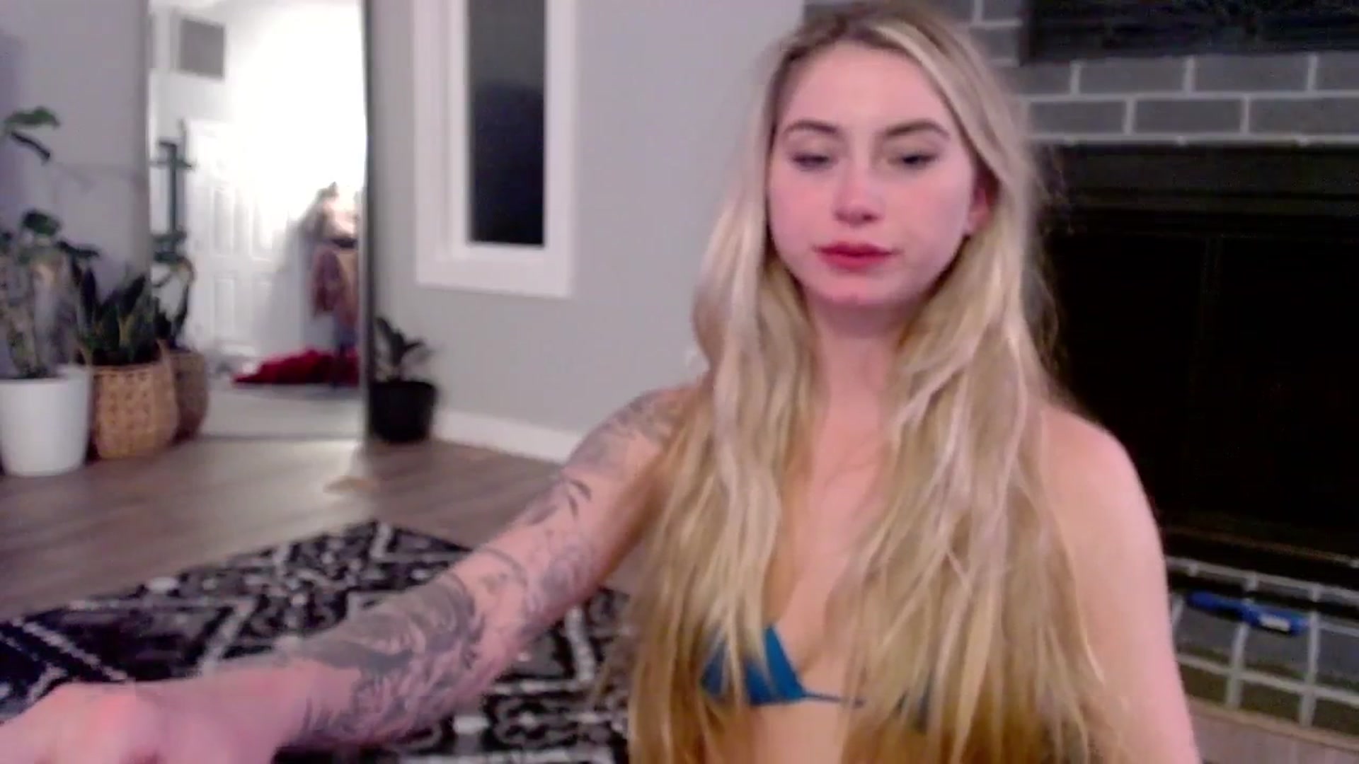 Gallery image thumbnail from Lovelyemilia's myfreecams stream on, 01/18/2024, 06:05 image 16 of 20