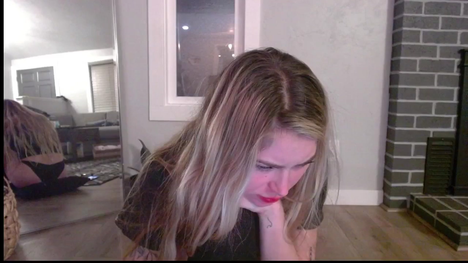 Gallery image thumbnail from Lovelyemilia's myfreecams stream on, 01/20/2024, 05:07 image 9 of 20