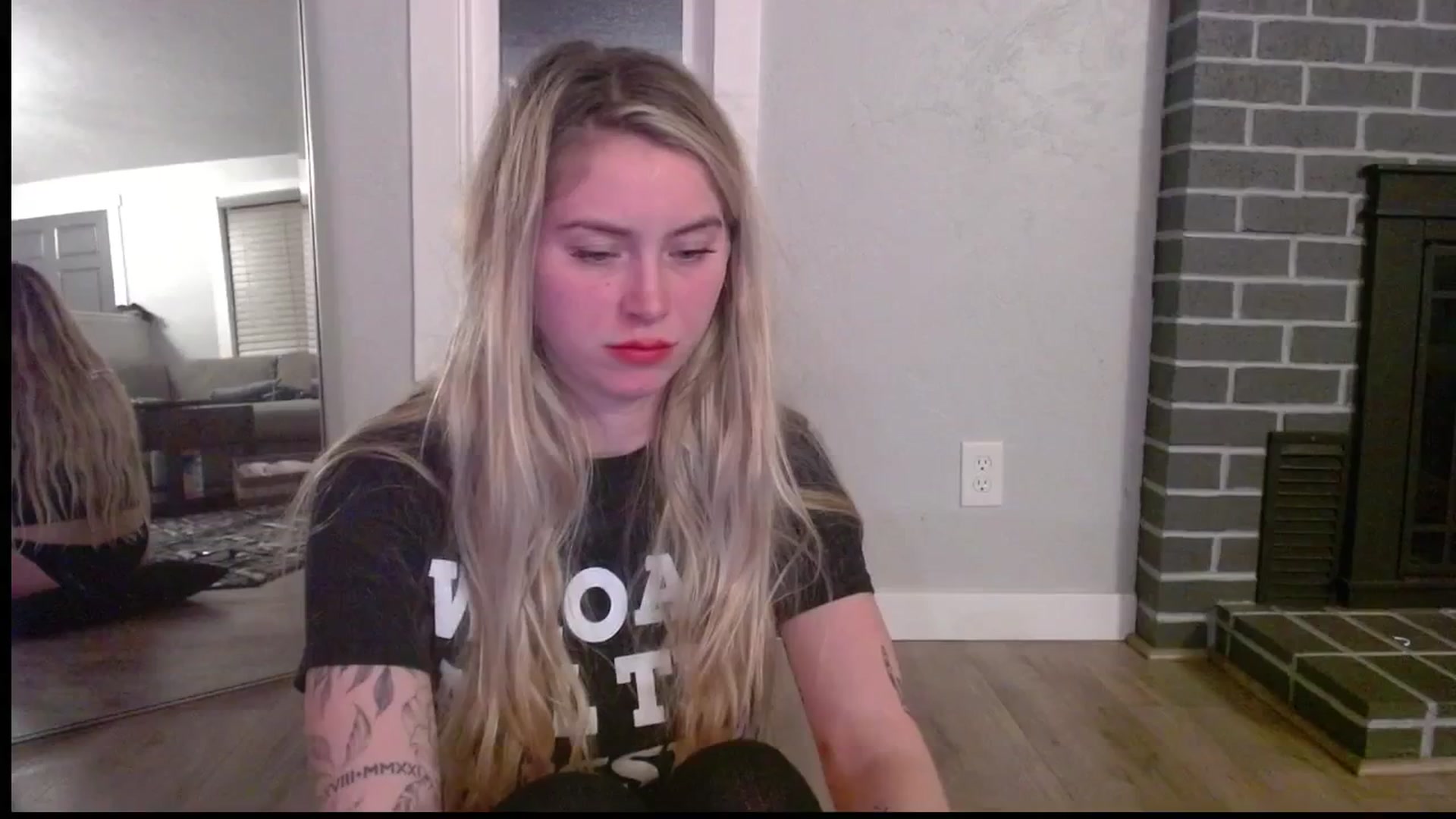 Gallery image thumbnail from Lovelyemilia's myfreecams stream on, 01/20/2024, 05:07 image 19 of 20