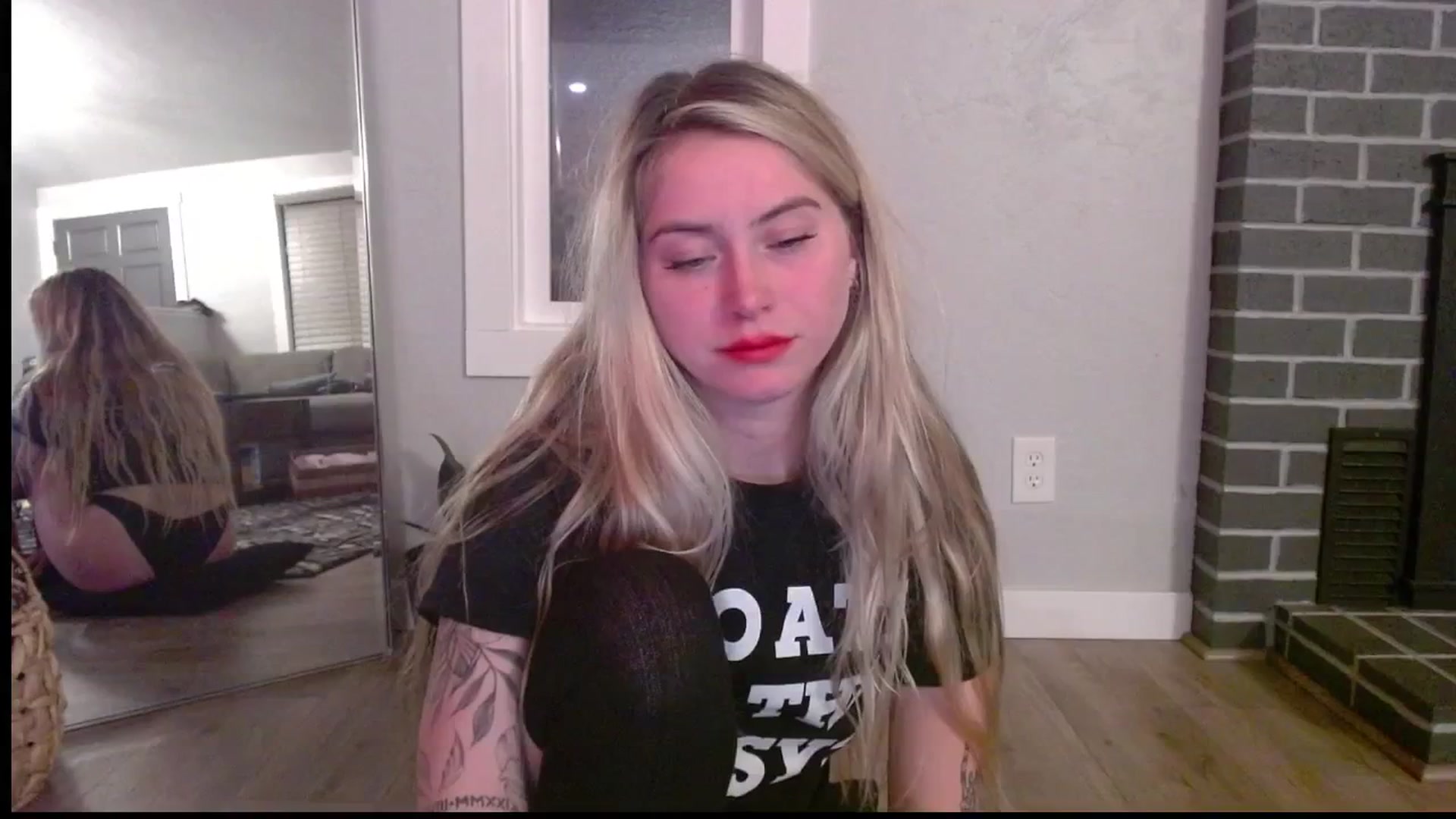 Gallery image thumbnail from Lovelyemilia's myfreecams stream on, 01/20/2024, 05:07 image 2 of 20