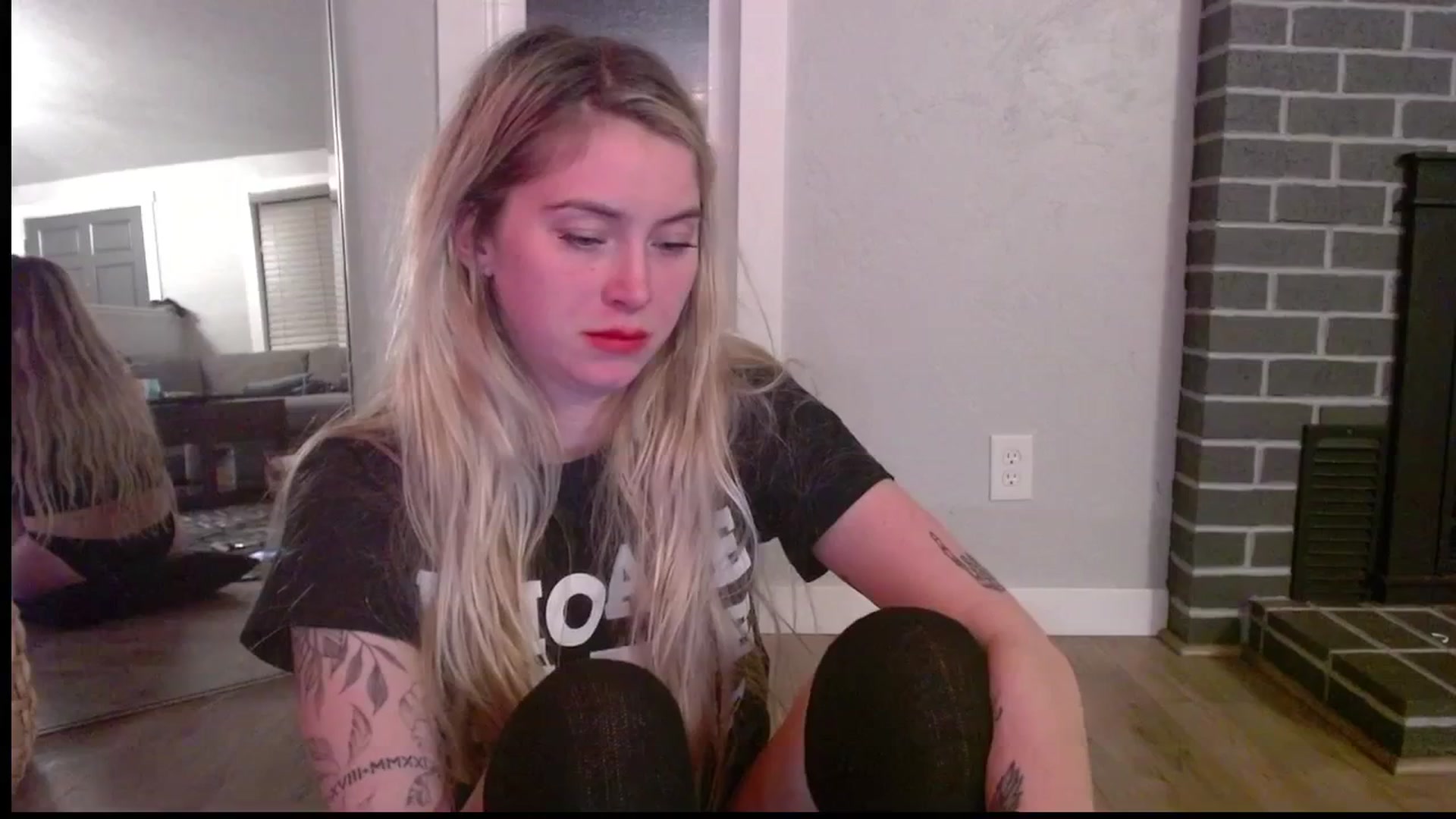 Gallery image thumbnail from Lovelyemilia's myfreecams stream on, 01/20/2024, 05:07 image 13 of 20