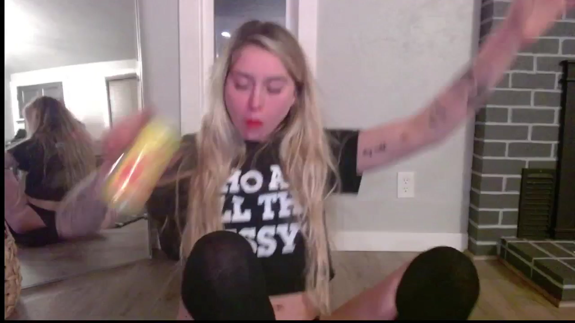 Gallery image thumbnail from Lovelyemilia's myfreecams stream on, 01/20/2024, 05:07 image 10 of 20