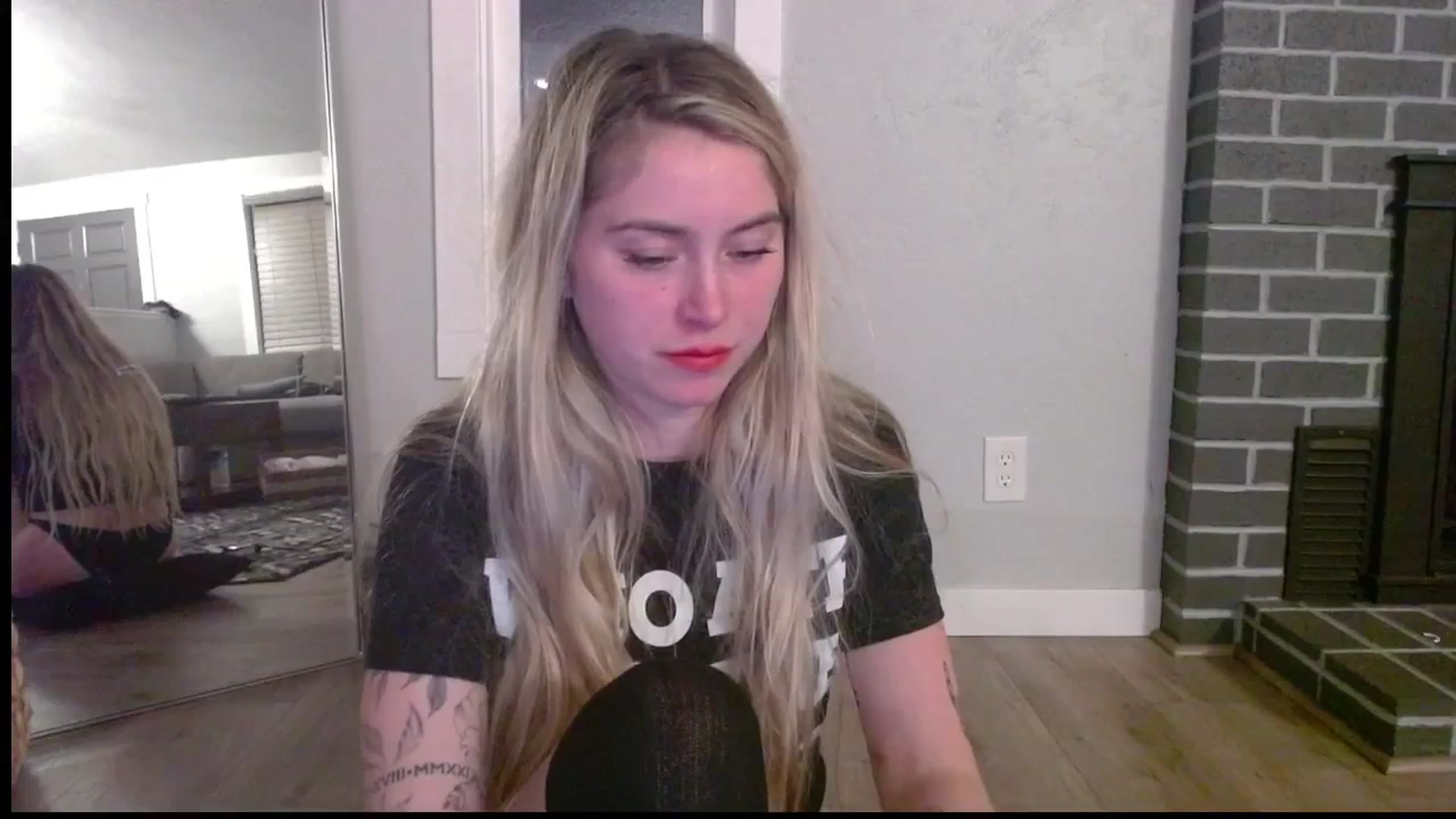 Gallery image thumbnail from Lovelyemilia's myfreecams stream on, 01/20/2024, 05:07 image 15 of 20