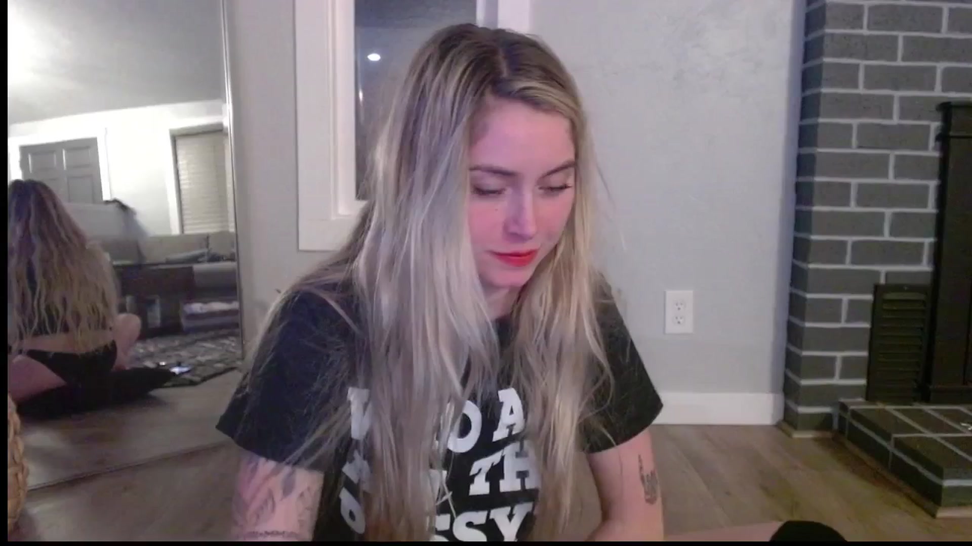 Gallery image thumbnail from Lovelyemilia's myfreecams stream on, 01/20/2024, 05:07 image 12 of 20