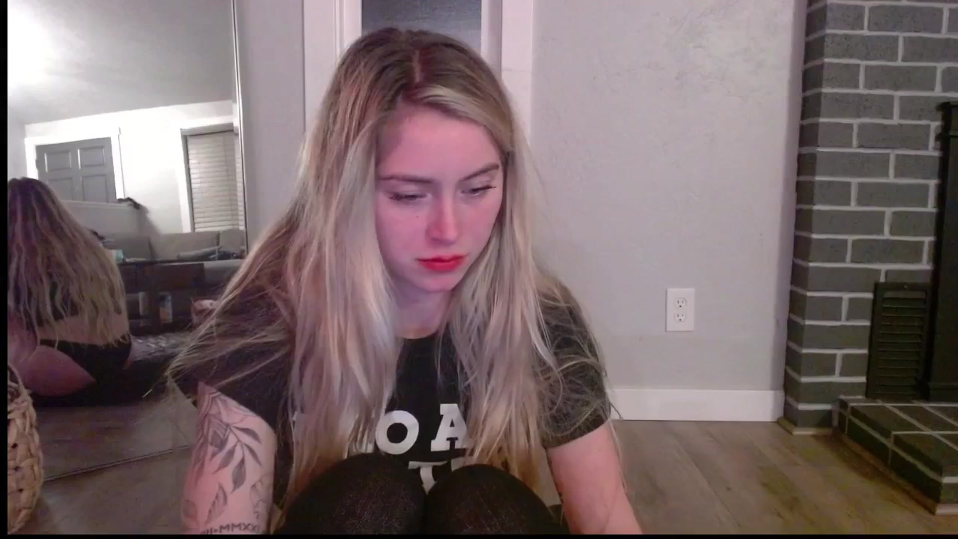 Gallery image thumbnail from Lovelyemilia's myfreecams stream on, 01/20/2024, 05:07 image 5 of 20