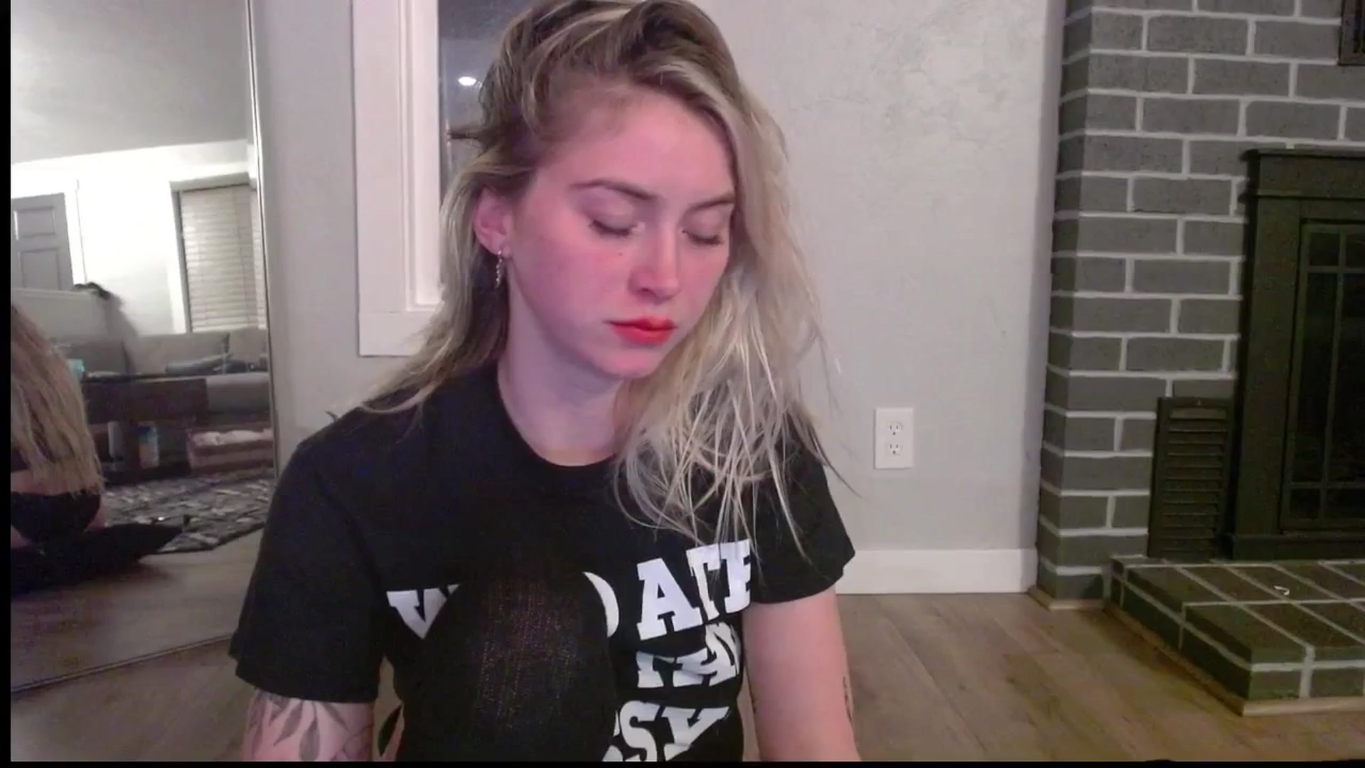 Gallery image thumbnail from Lovelyemilia's myfreecams stream on, 01/20/2024, 05:07 image 20 of 20