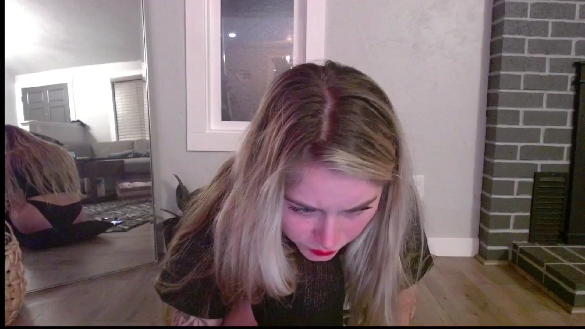 Gallery image thumbnail from Lovelyemilia's myfreecams stream on, 01/20/2024, 05:07 image 8 of 20