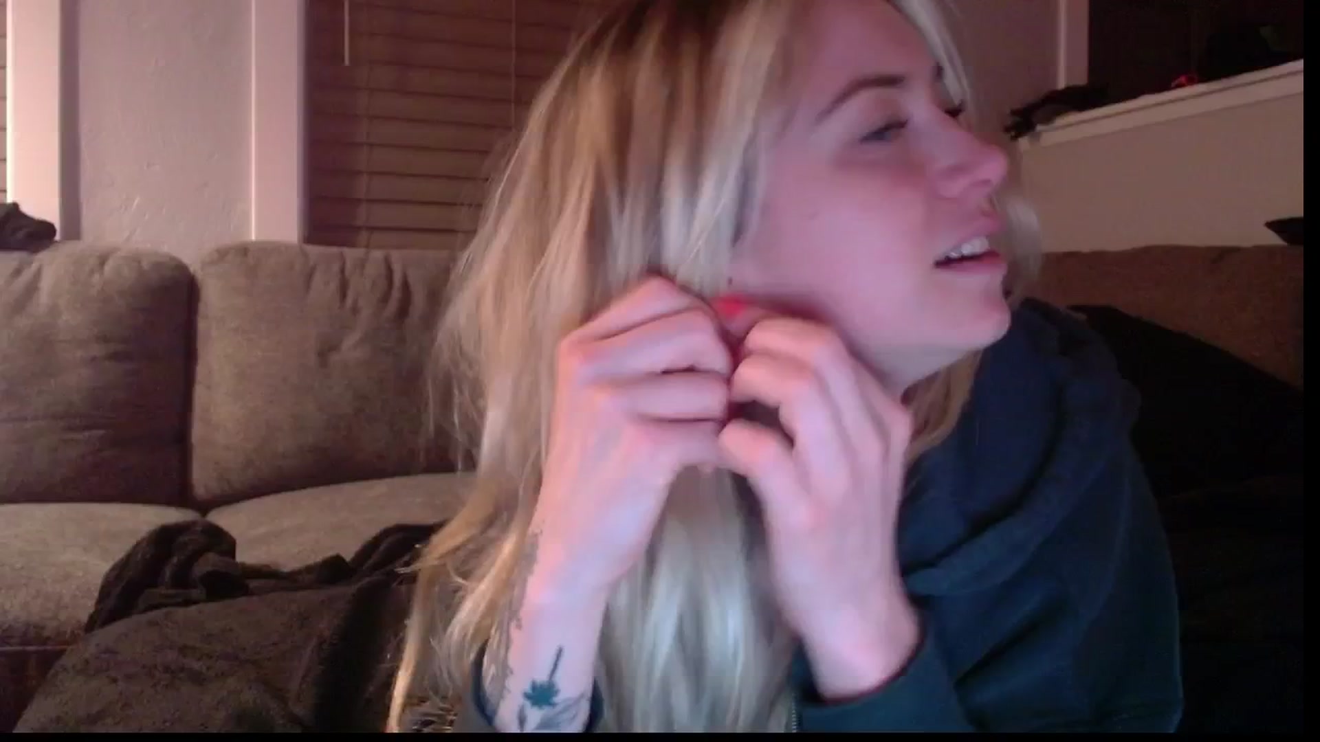 Gallery image thumbnail from Lovelyemilia's myfreecams stream on, 02/01/2024, 04:36 image 4 of 20