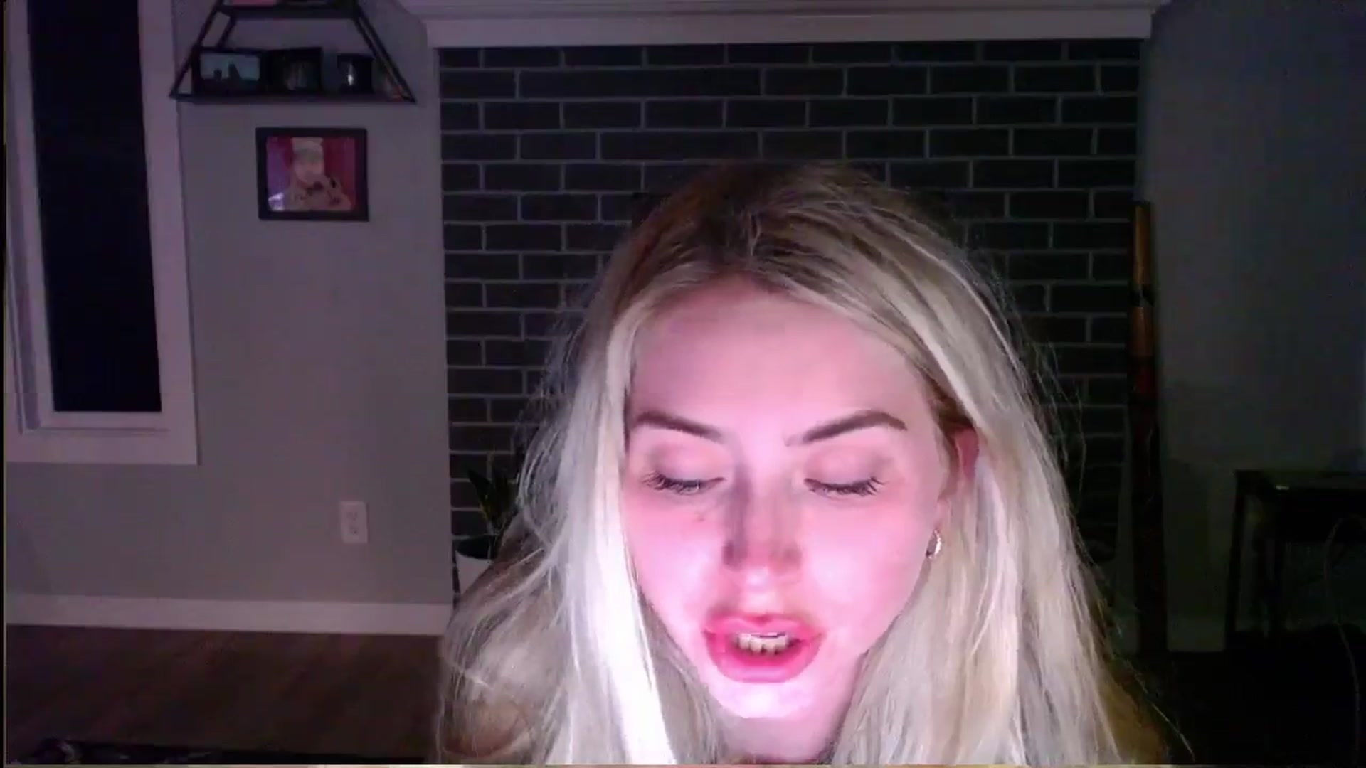 Gallery image thumbnail from Lovelyemilia's myfreecams stream on, 05/02/2024, 05:04 image 15 of 20