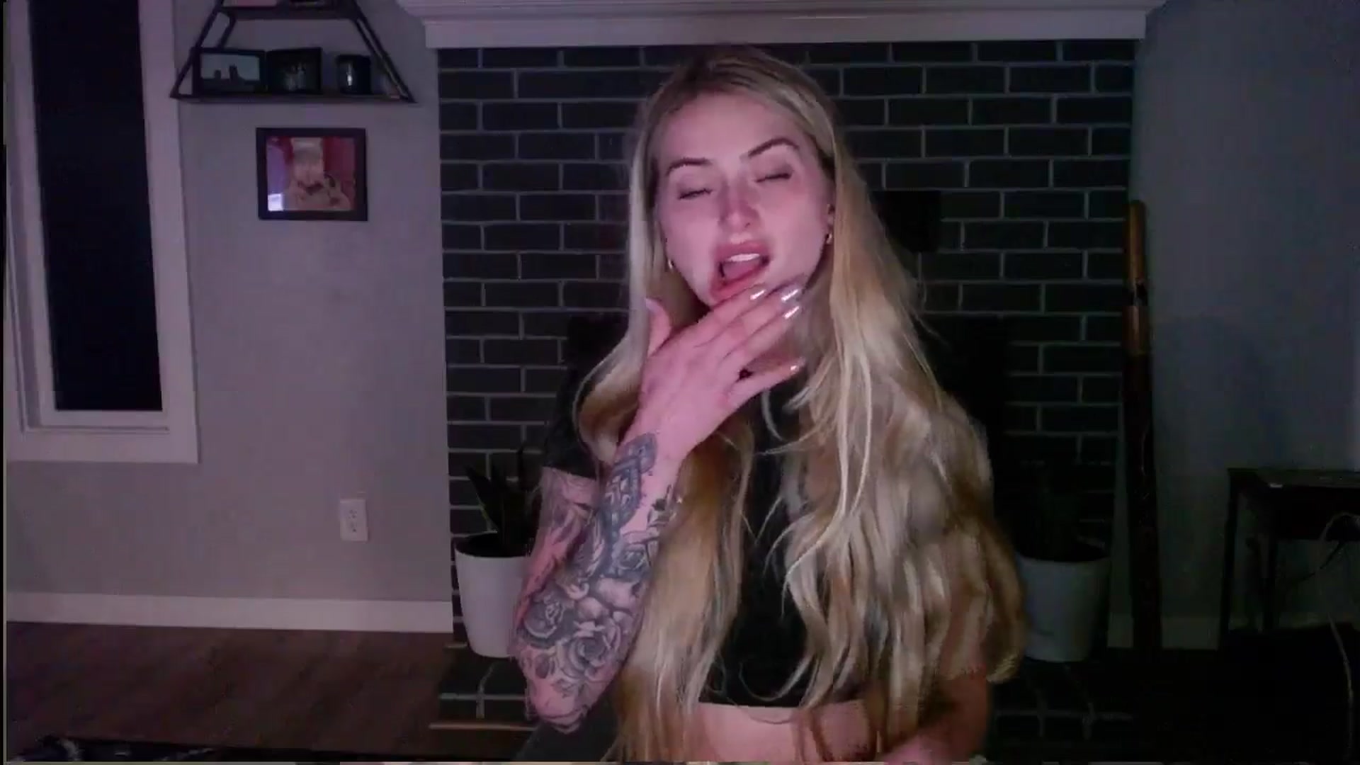 Gallery image thumbnail from Lovelyemilia's myfreecams stream on, 05/02/2024, 05:04 image 12 of 20