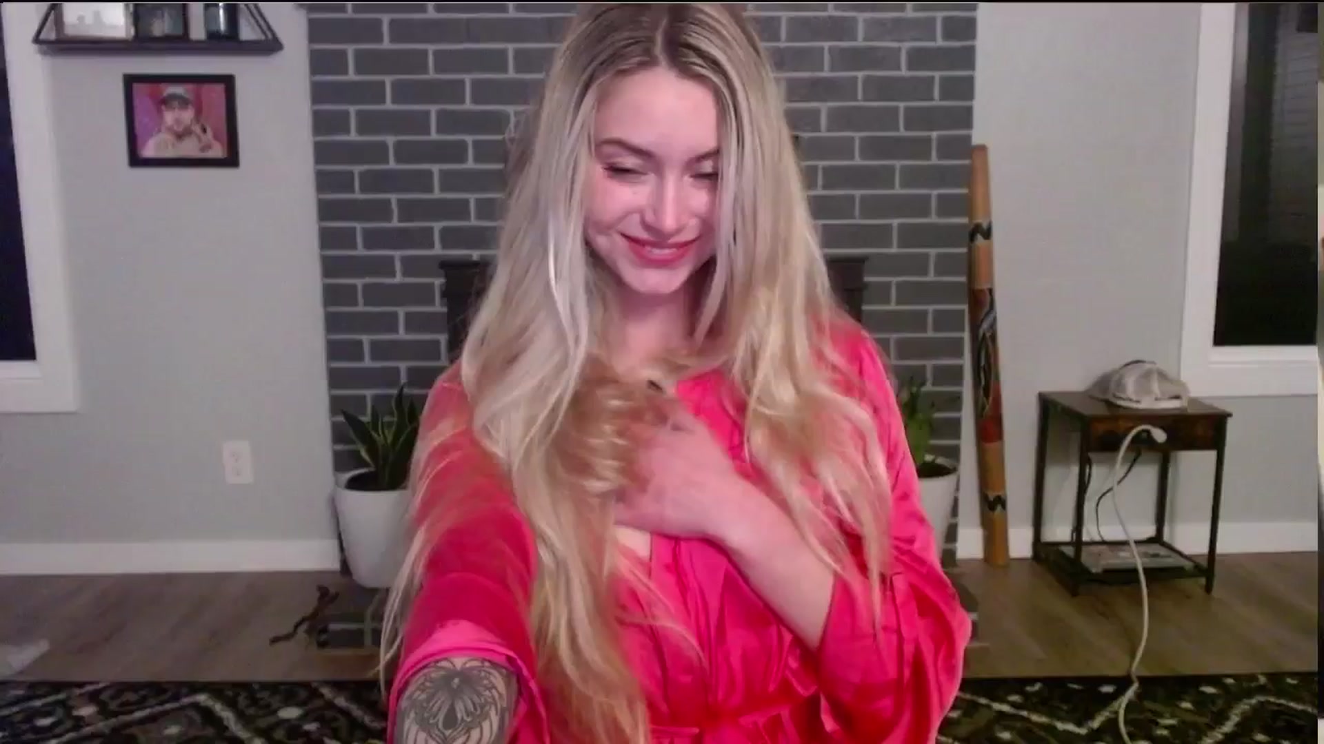 Gallery image thumbnail from Lovelyemilia's myfreecams stream on, 05/07/2024, 06:03 image 6 of 20