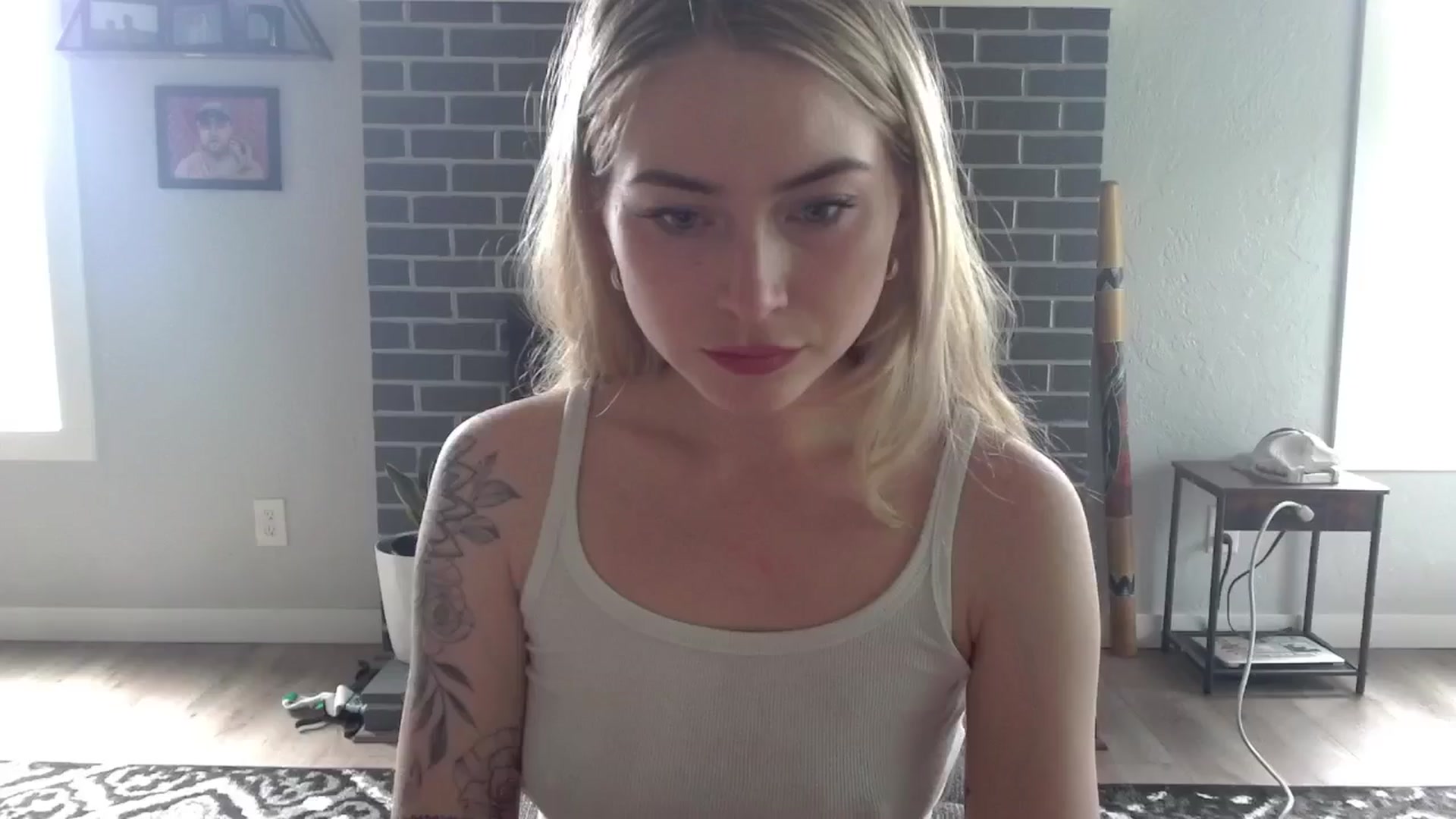 Gallery image thumbnail from Lovelyemilia's myfreecams stream on, 05/07/2024, 22:08 image 18 of 20