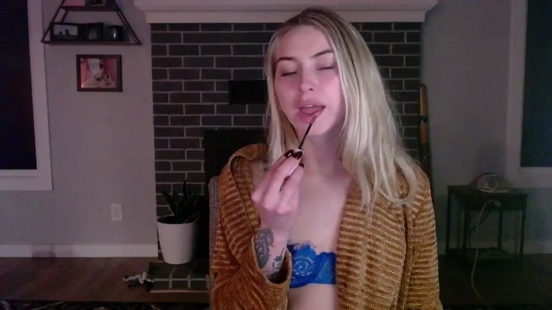 Gallery image thumbnail from Lovelyemilia's myfreecams stream on, 05/08/2024, 05:16 image 20 of 20