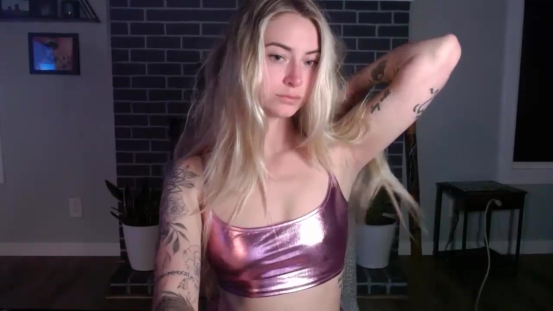 Gallery image thumbnail from Lovelyemilia's myfreecams stream on, 05/15/2024, 05:23 image 6 of 20