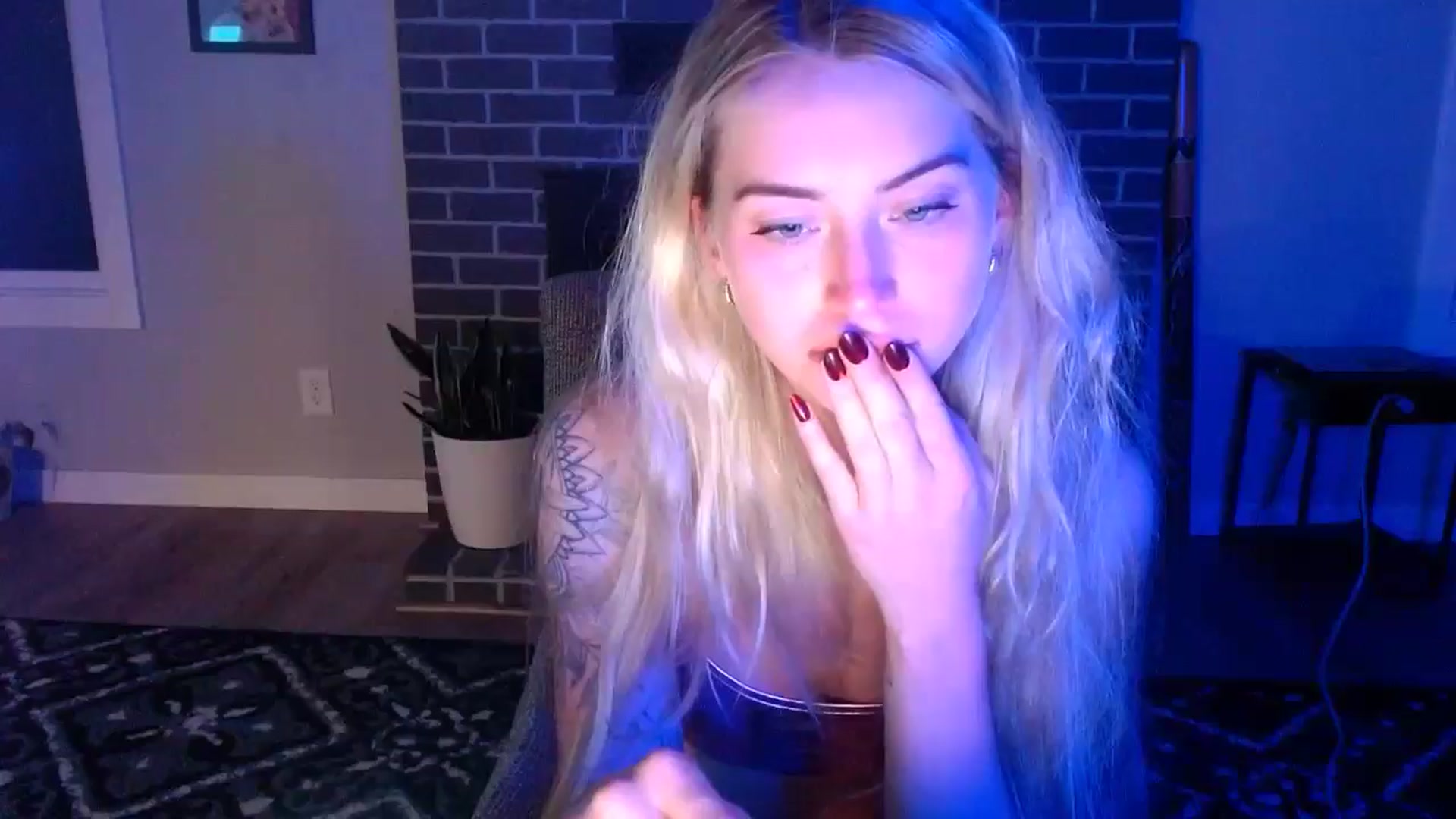 Gallery image thumbnail from Lovelyemilia's myfreecams stream on, 05/15/2024, 05:59 image 16 of 20