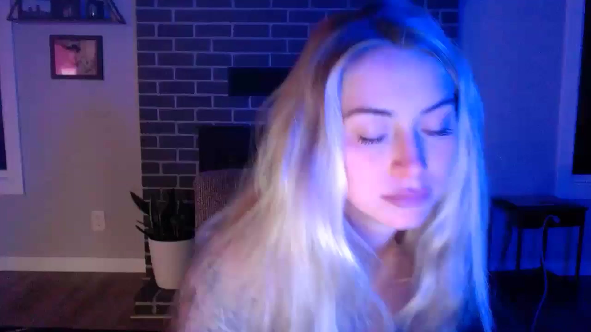 Gallery image thumbnail from Lovelyemilia's myfreecams stream on, 05/15/2024, 05:59 image 8 of 20