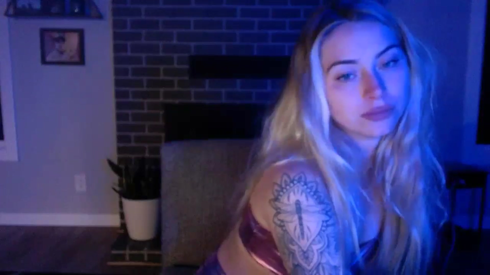 Gallery image thumbnail from Lovelyemilia's myfreecams stream on, 05/15/2024, 05:59 image 2 of 20