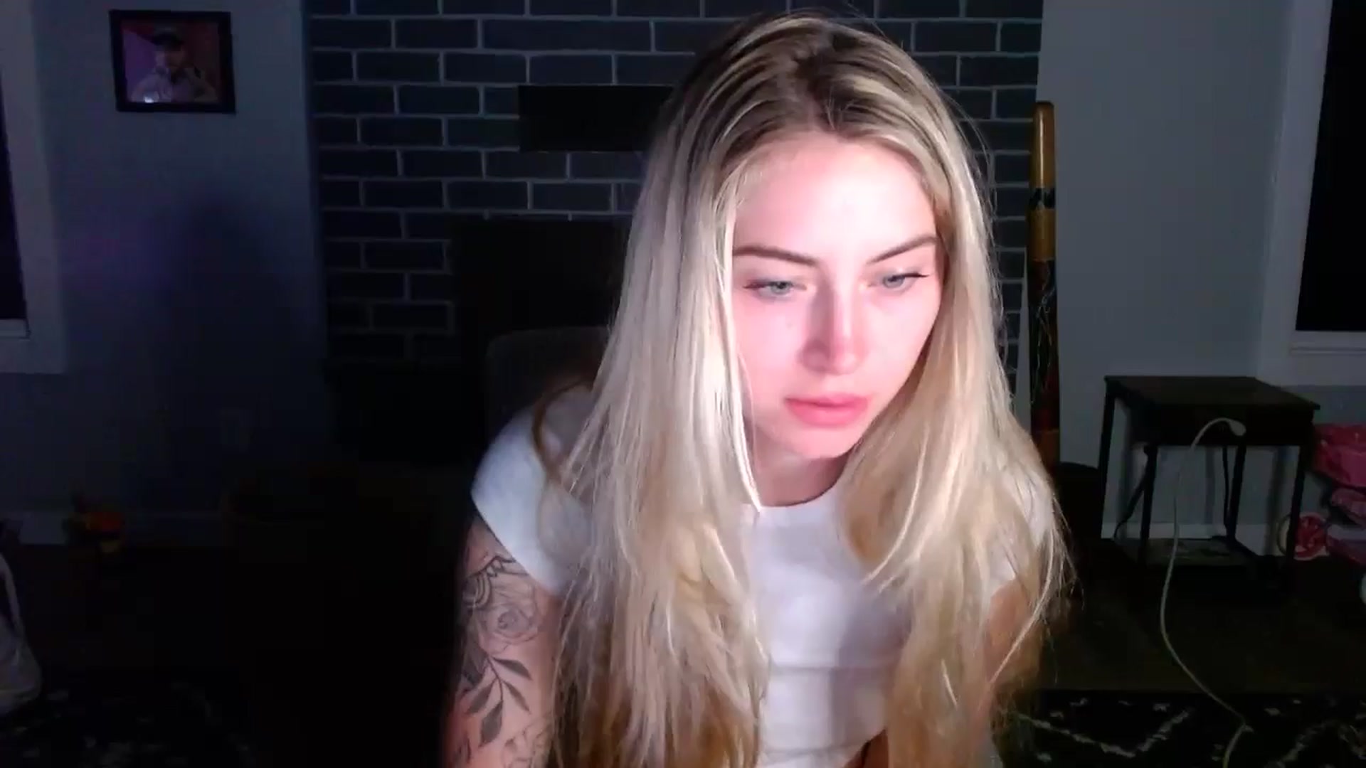 Gallery image thumbnail from Lovelyemilia's myfreecams stream on, 05/18/2024, 05:53 image 13 of 20